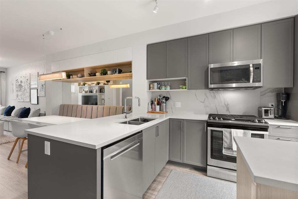 9718 161a Street #63, Surrey, BC V4N 6S7