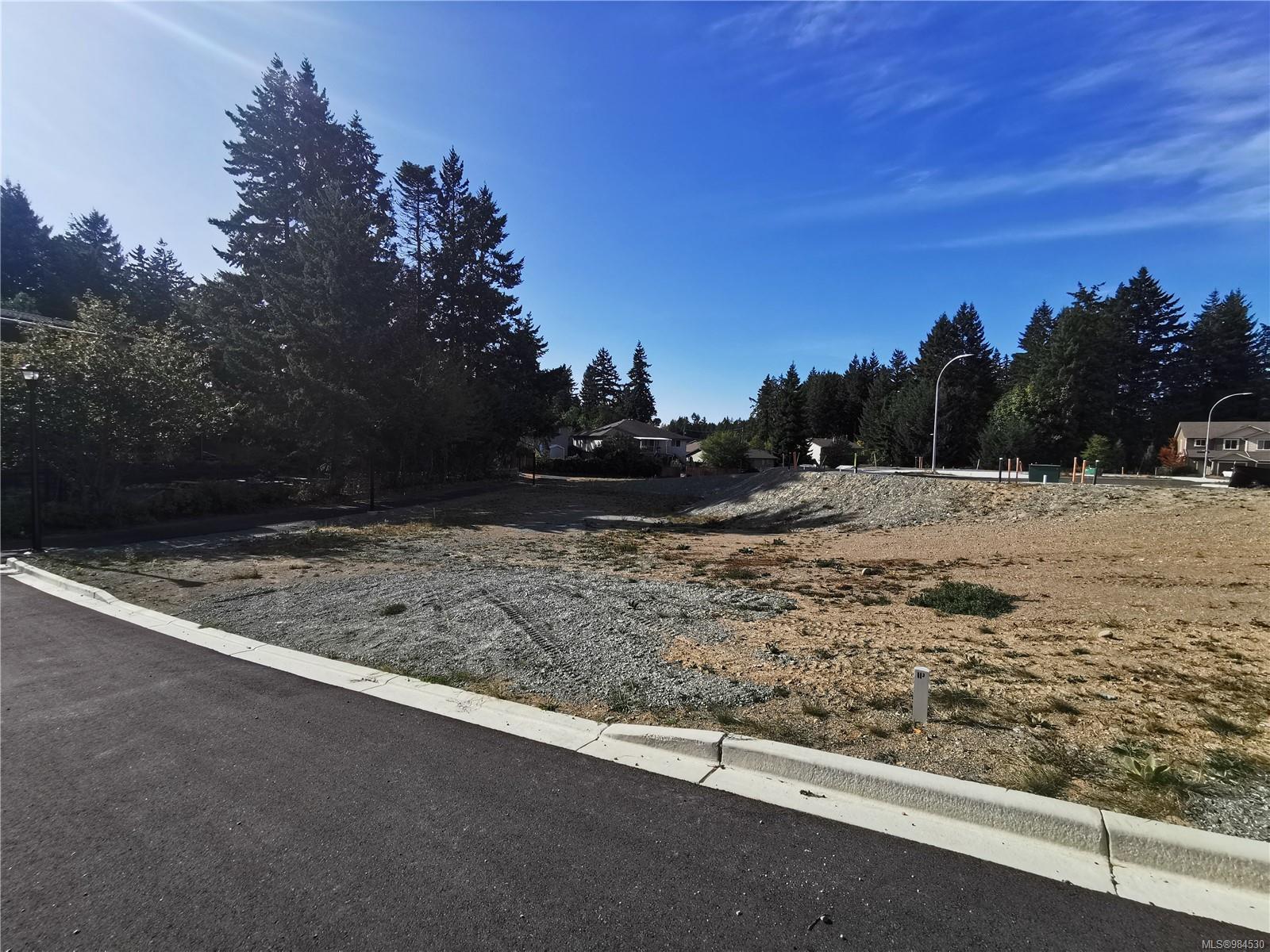 27 Leam Rd, Nanaimo, BC V9T 3N7