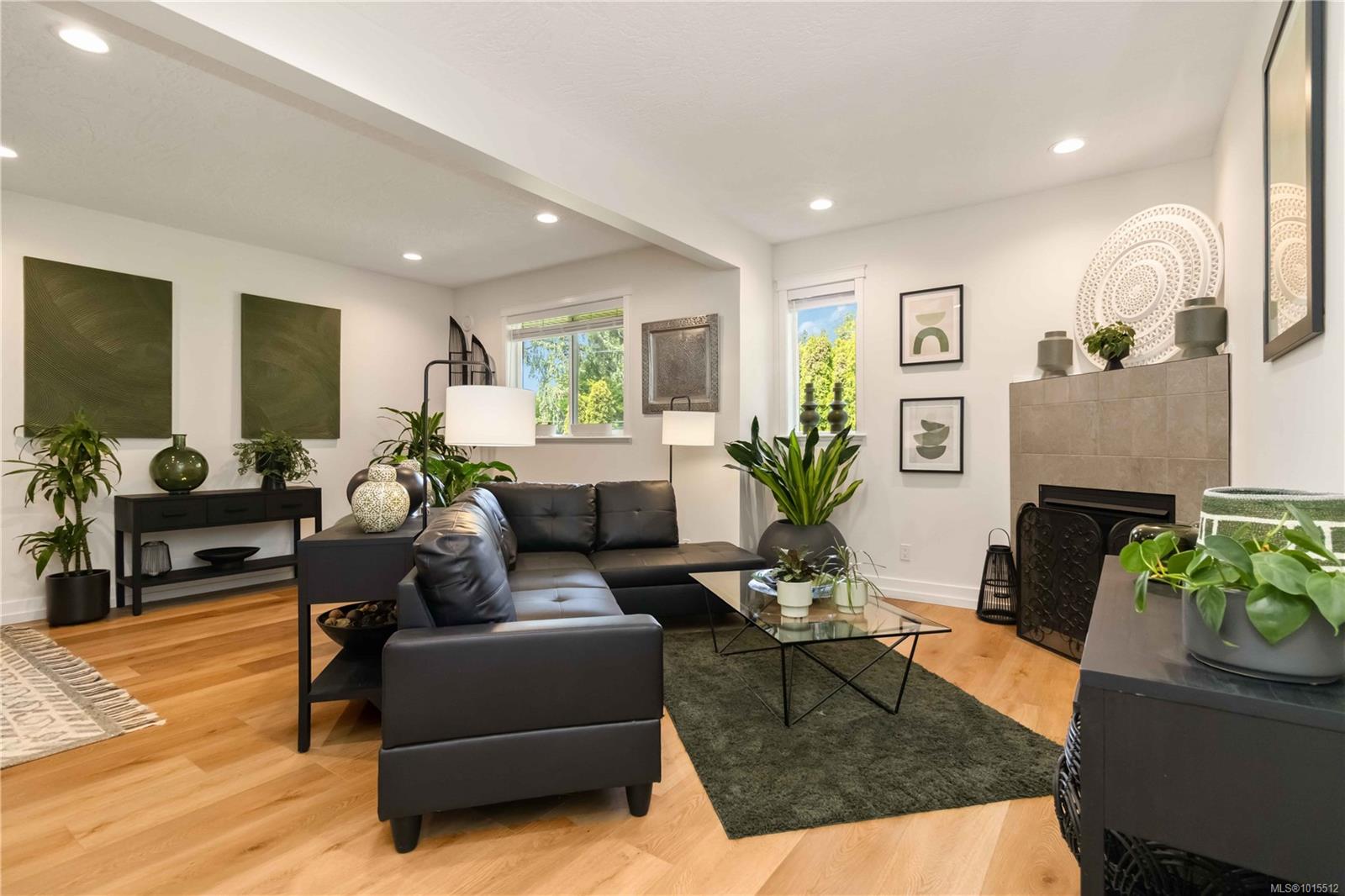 1924 Maple Ave S Apt 107, Sooke, BC V9Z 1J8