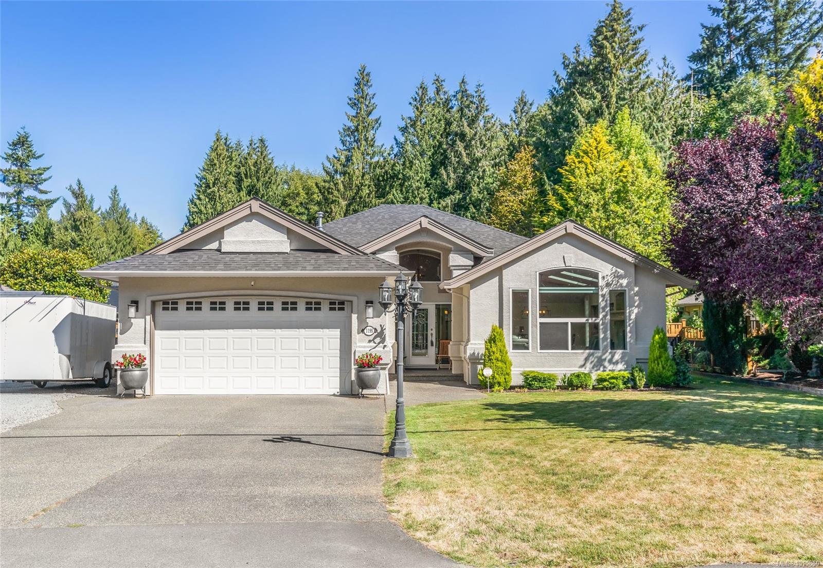 1195 Roberton Blvd, Parksville, BC V9P 2R6