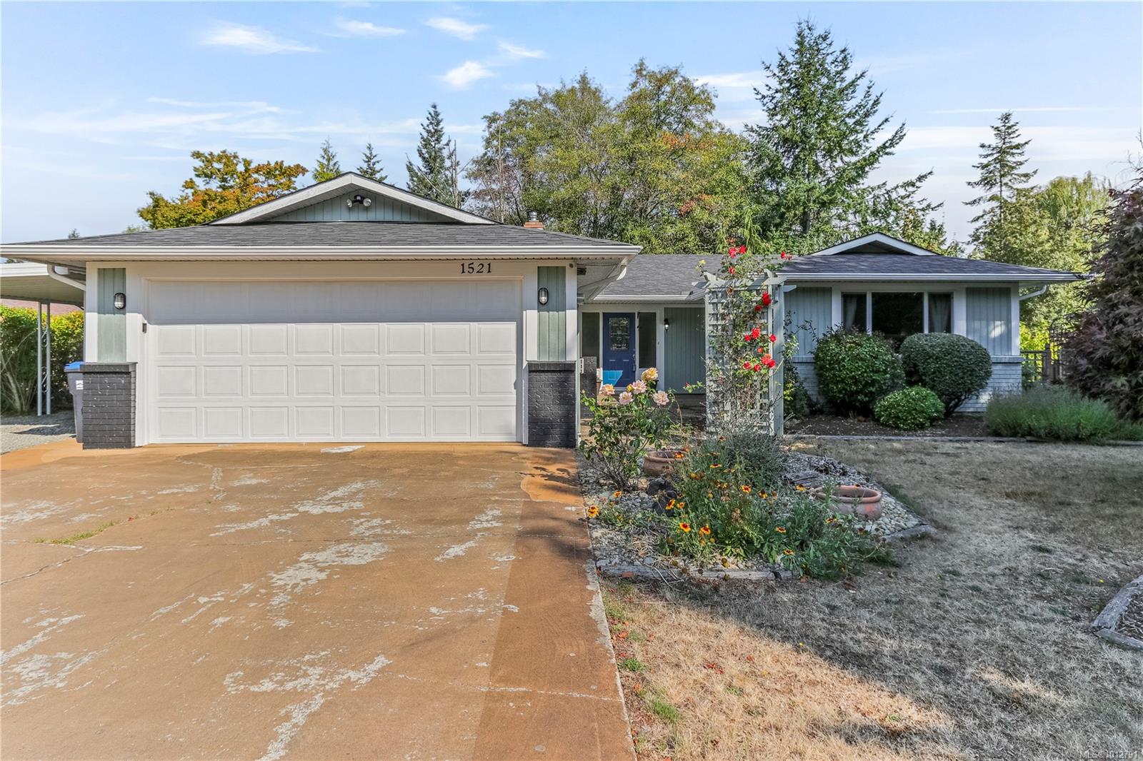 1521 Marine Cir, Parksville, BC V9P 1Y5