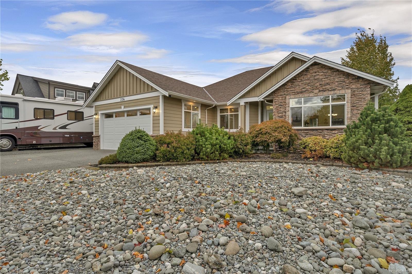 236 Virginia Dr, Campbell River, BC V9W 8H7