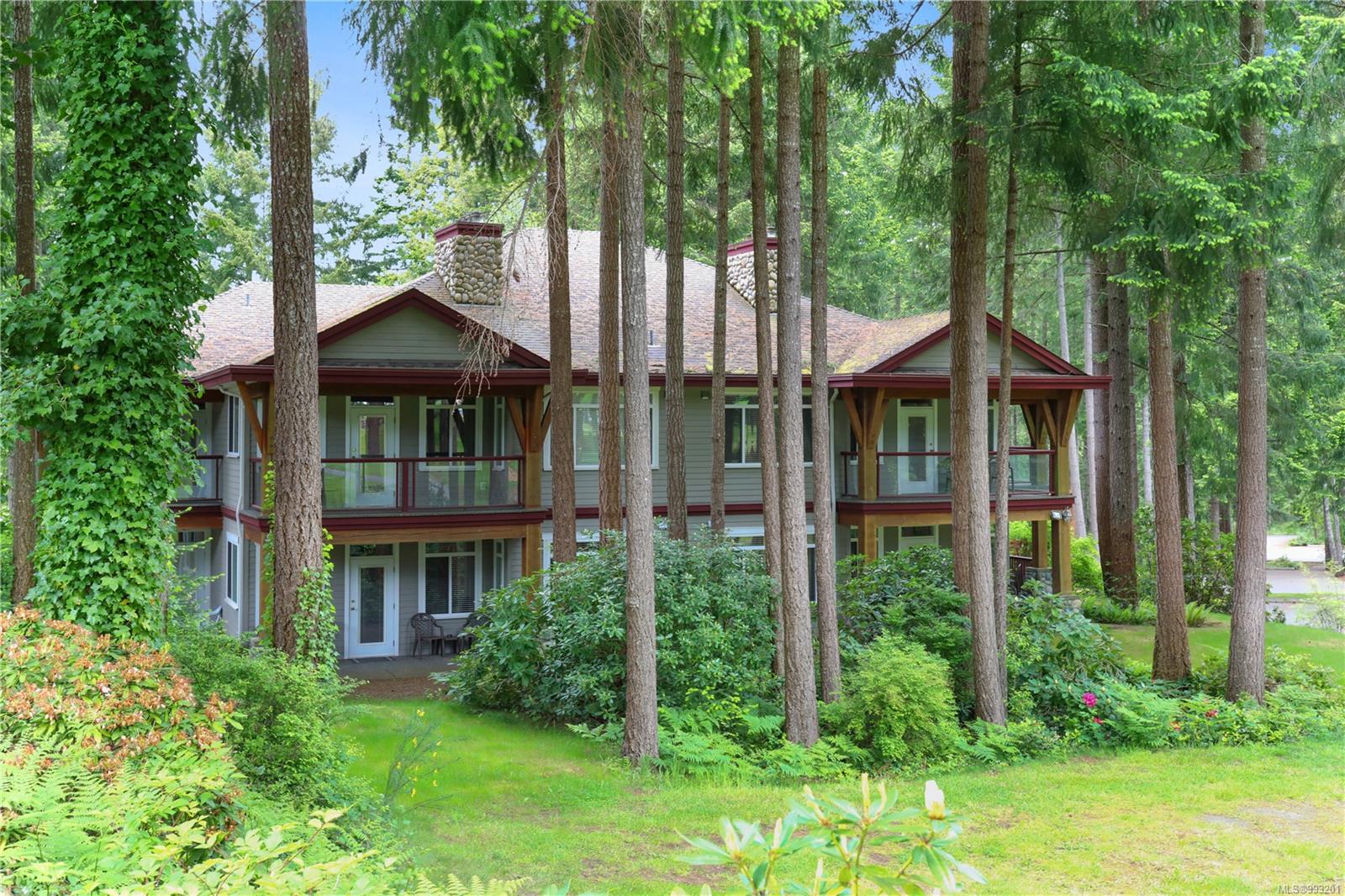 366 Clubhouse Dr, Courtenay, BC V9N 9G3