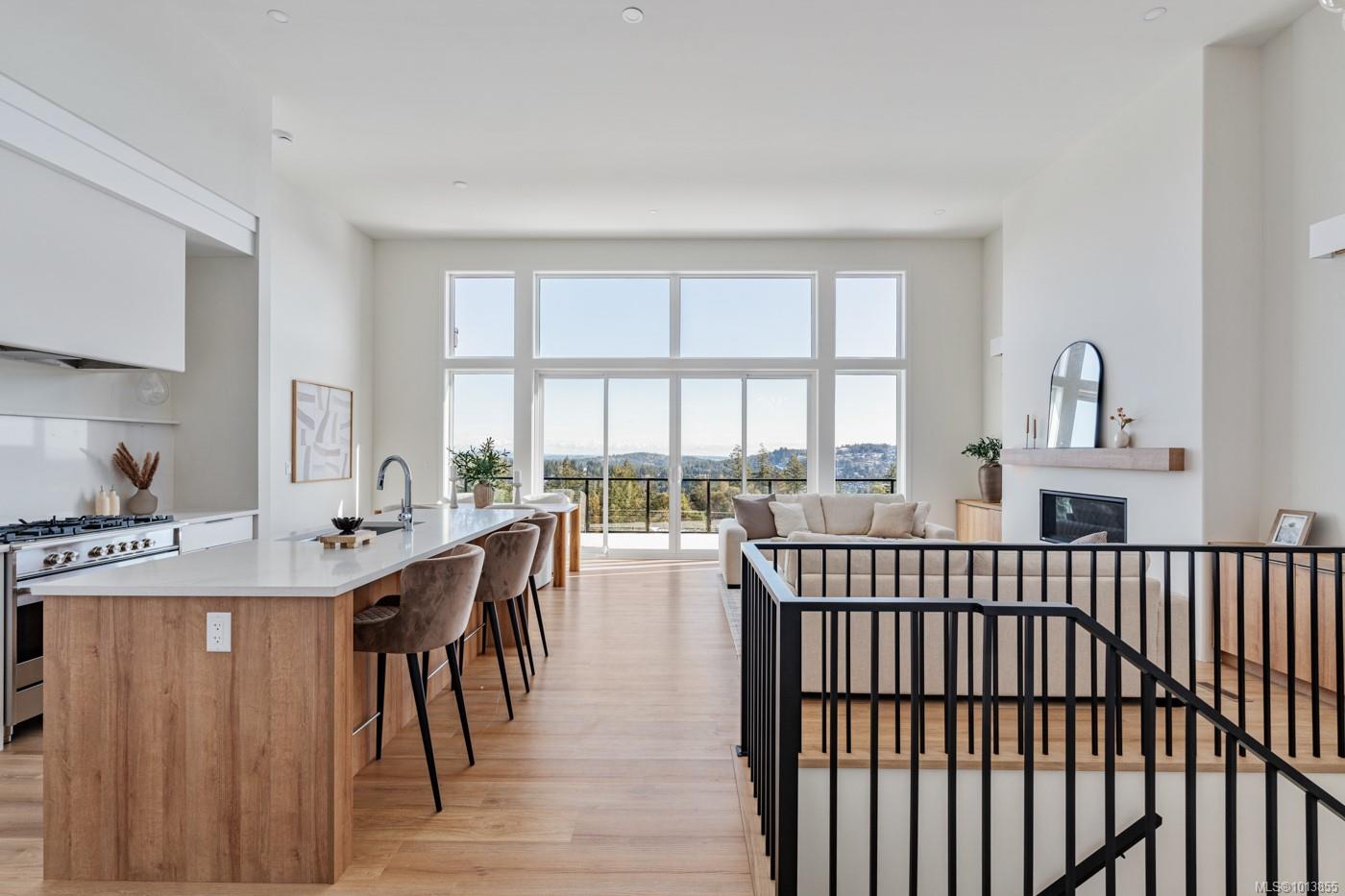 2332 Copper Rock Crt Apt 111, Langford, BC V9B 0G4
