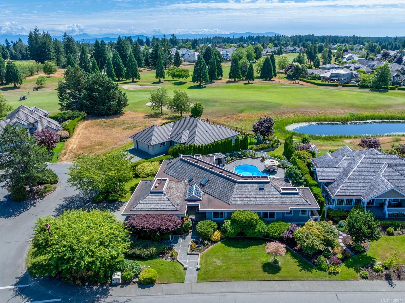 730 Regency Pl, Courtenay, BC V9N 8R5