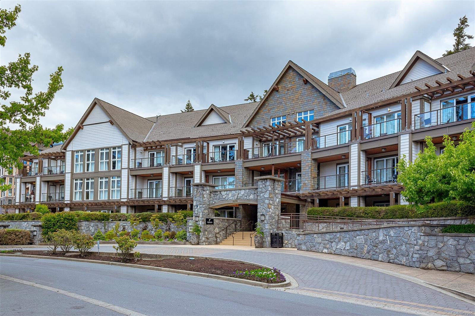 1376 Lynburne Pl Apt D, Langford, BC V9B 0A4