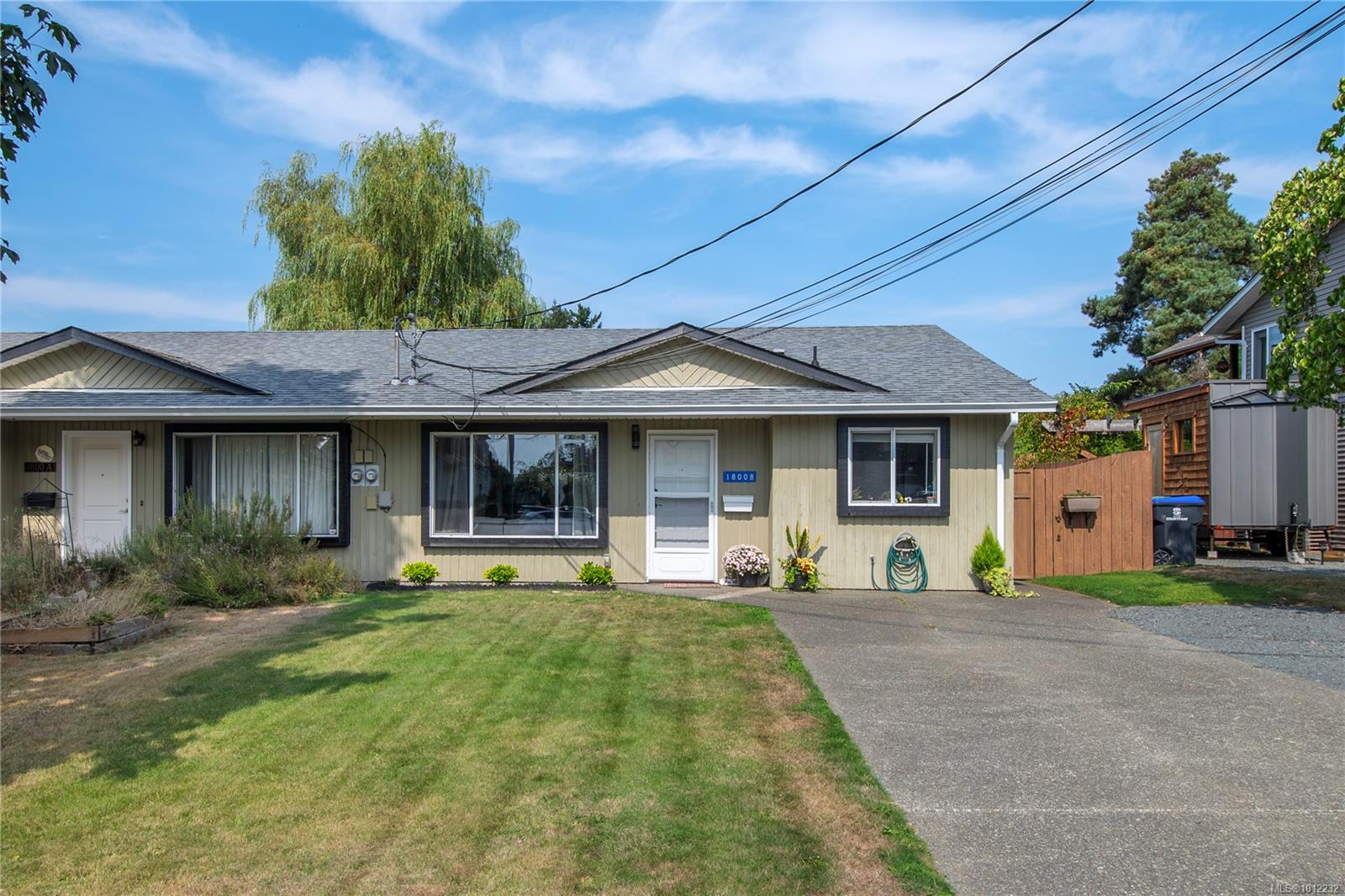 1800 Dingwall Rd Apt B, Courtenay, BC V9N 3S9