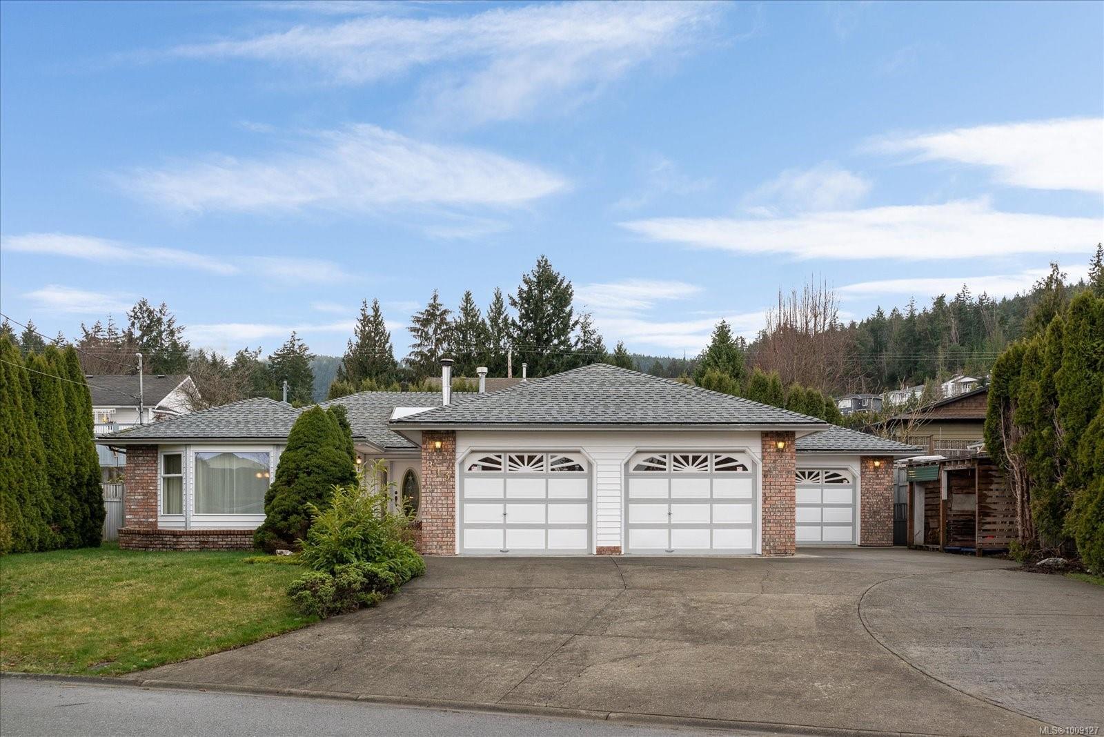 813 Cameron Way, Ladysmith, BC V9G 1N3