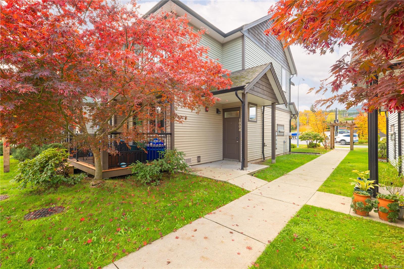 1004 Cassell Pl, Nanaimo, BC V9R 0C9