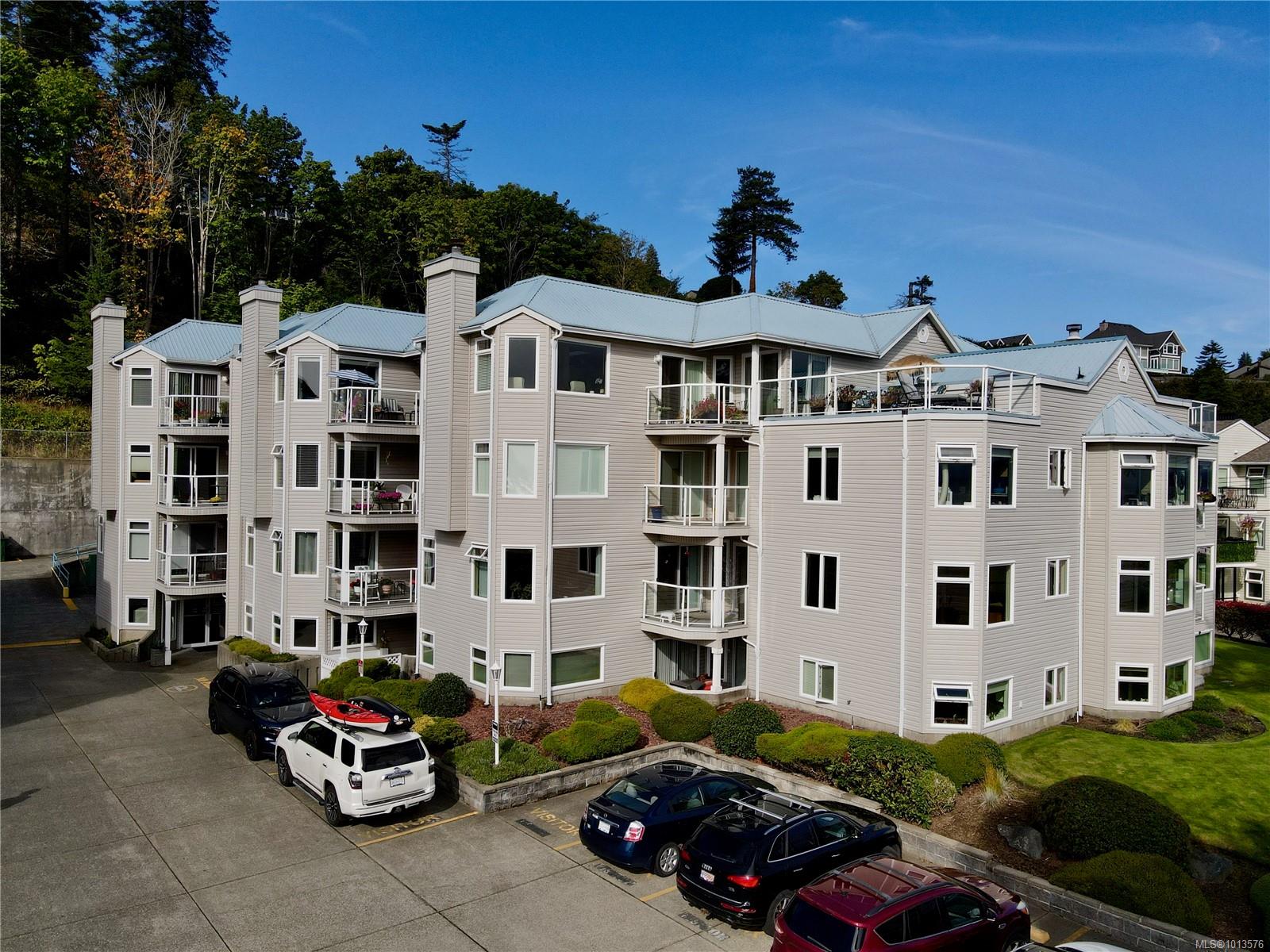 650 Island Hwy S Apt 204a, Campbell River, BC V9W 1A6