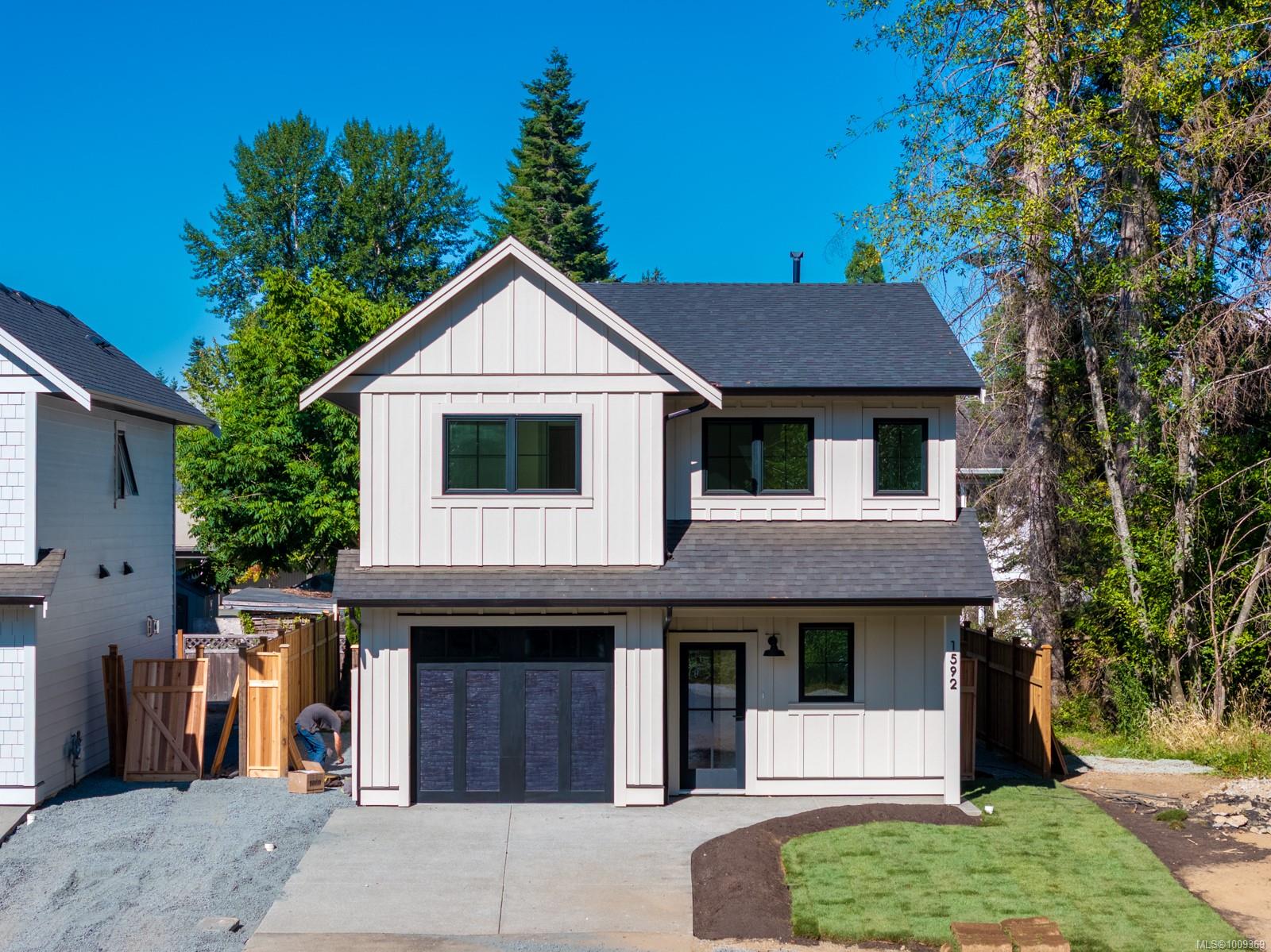 1592 Larsen Rd, Courtenay, BC V9N 8Y9