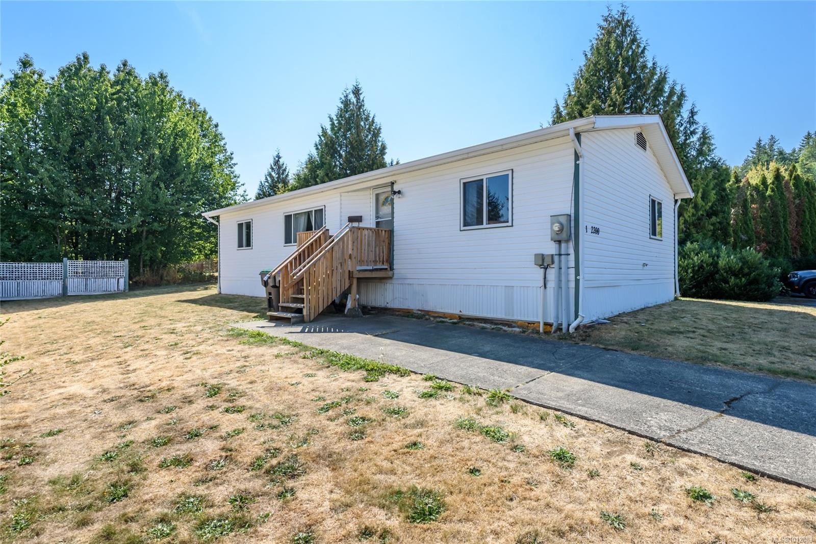 2200 Lambert Dr Apt 1, Courtenay, BC V9N 9E1