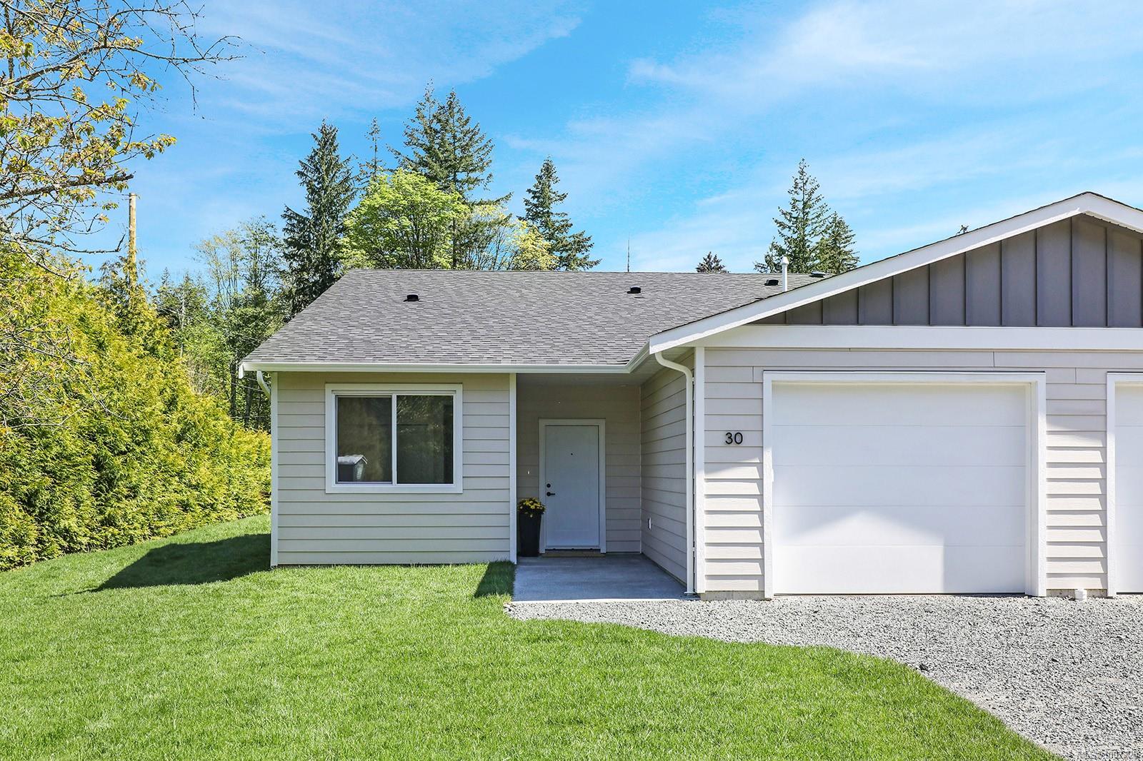 1505 Croation Rd Apt 1, Campbell River, BC V9W 3T4