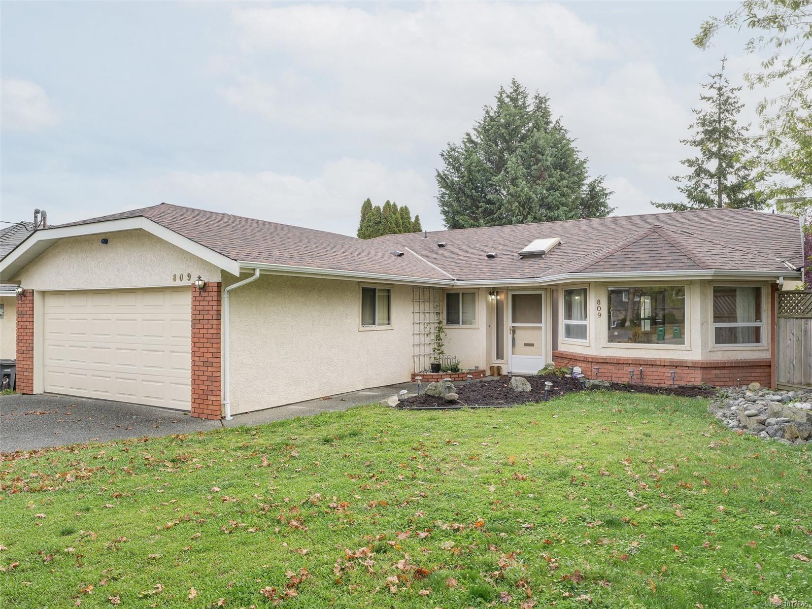 809 Beckwith Ave, Saanich, BC V8X 5A2