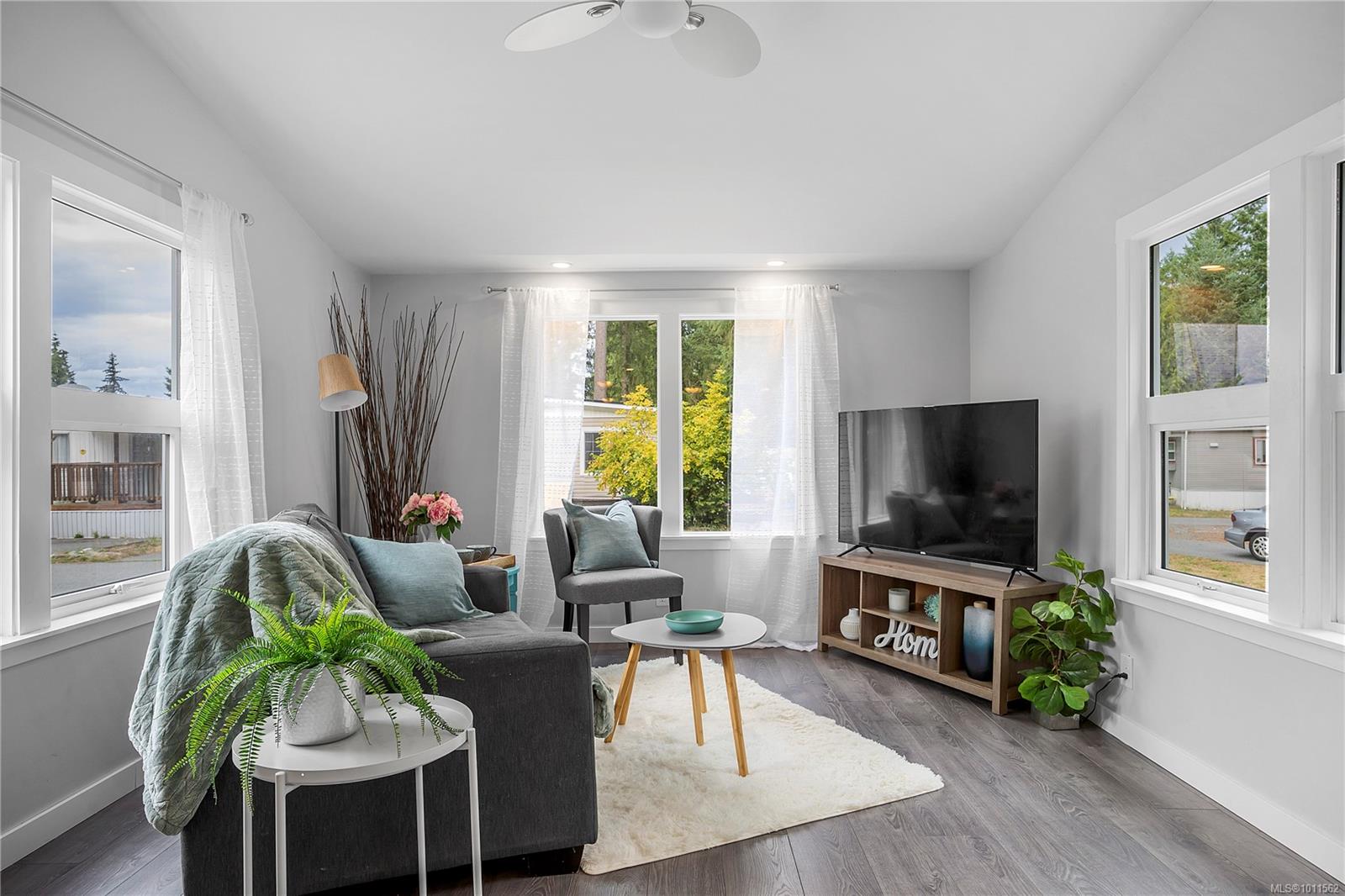 3449 Hallberg Rd Apt 15, Ladysmith, BC V9G 1L2