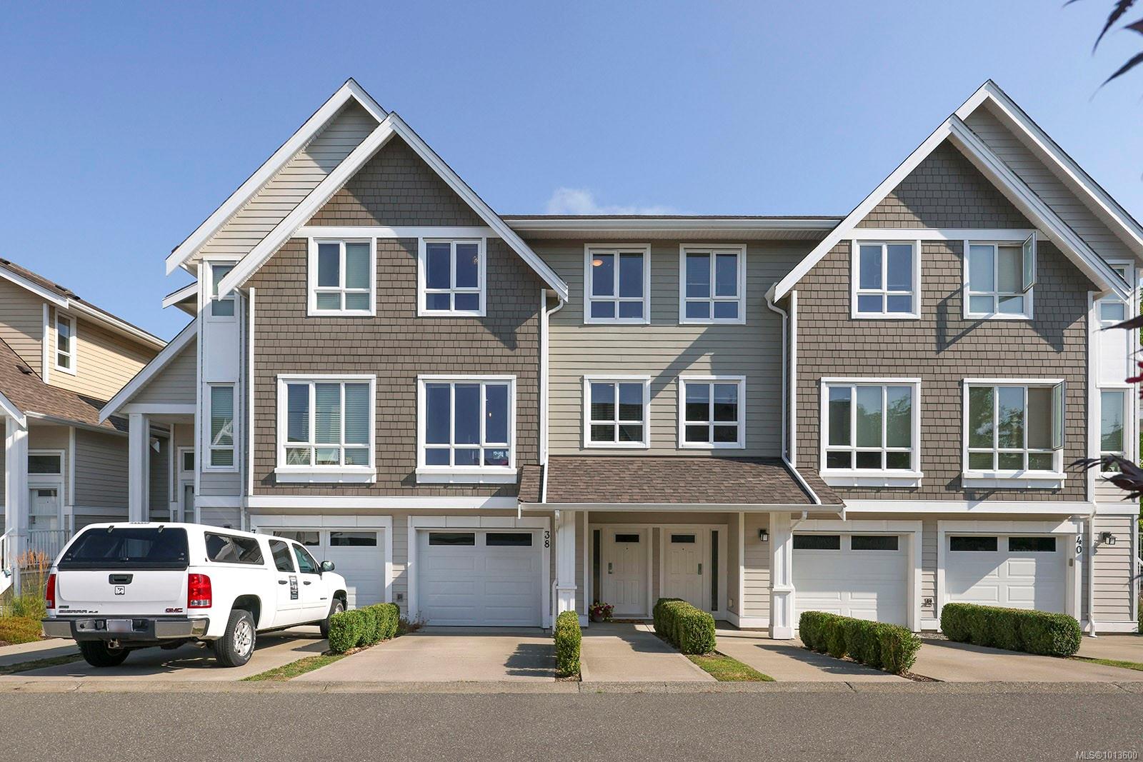 700 Lancaster Way Apt 38, Comox, BC V9M 0B6