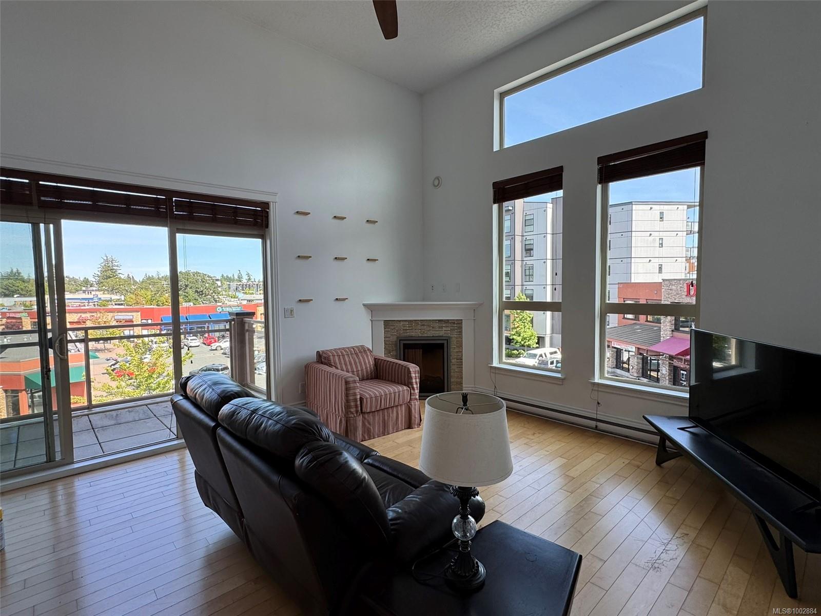 751 Goldstream Ave Apt 307, Langford, BC V9B 2X4