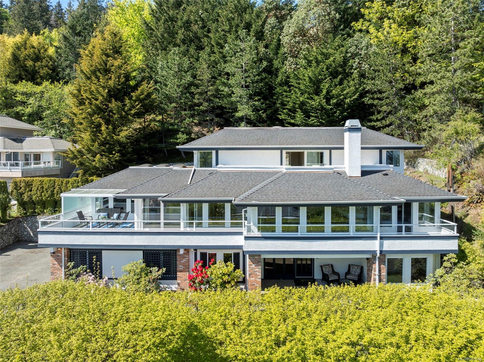 4938 Lochside Drive, Saanich, BC V8Y 2E4 MLS 961546 Houseful