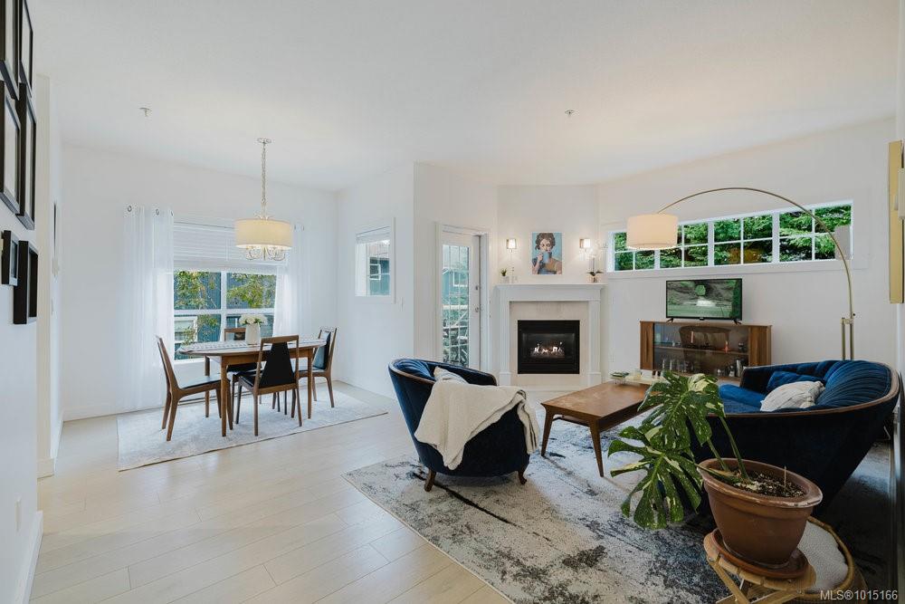 1371 Hillside Ave Apt 5, Victoria, BC V8T 2B3