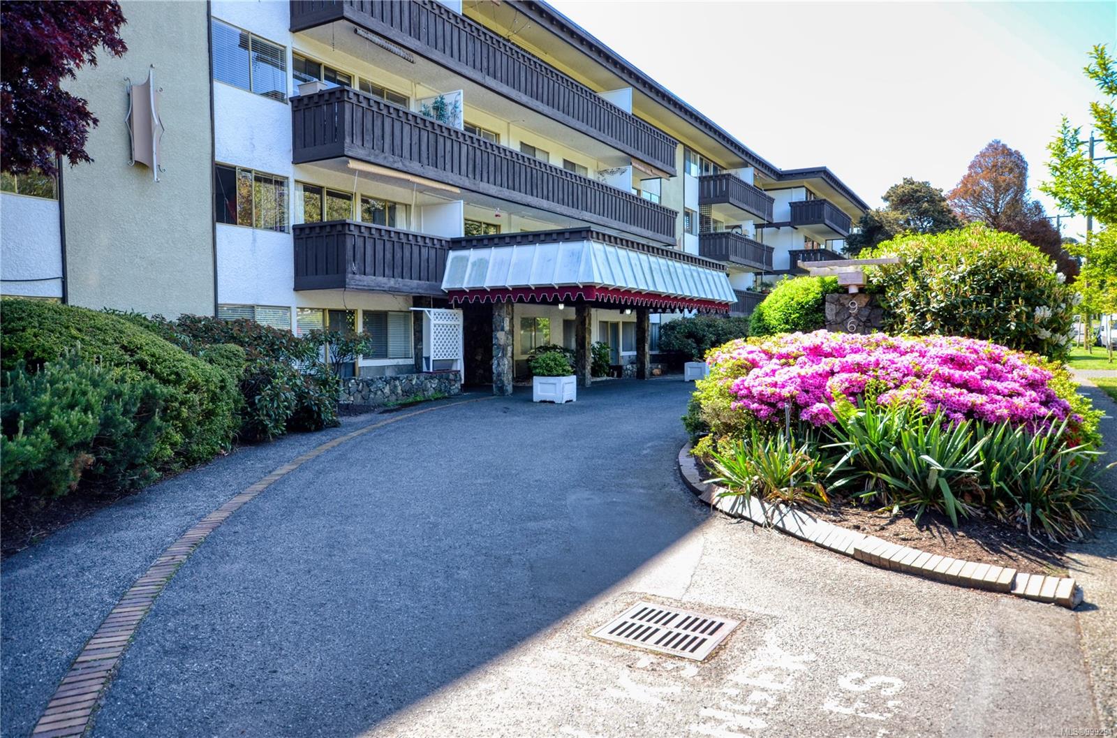 964 Heywood Ave S Apt 128, Victoria, BC V8V 2Y5
