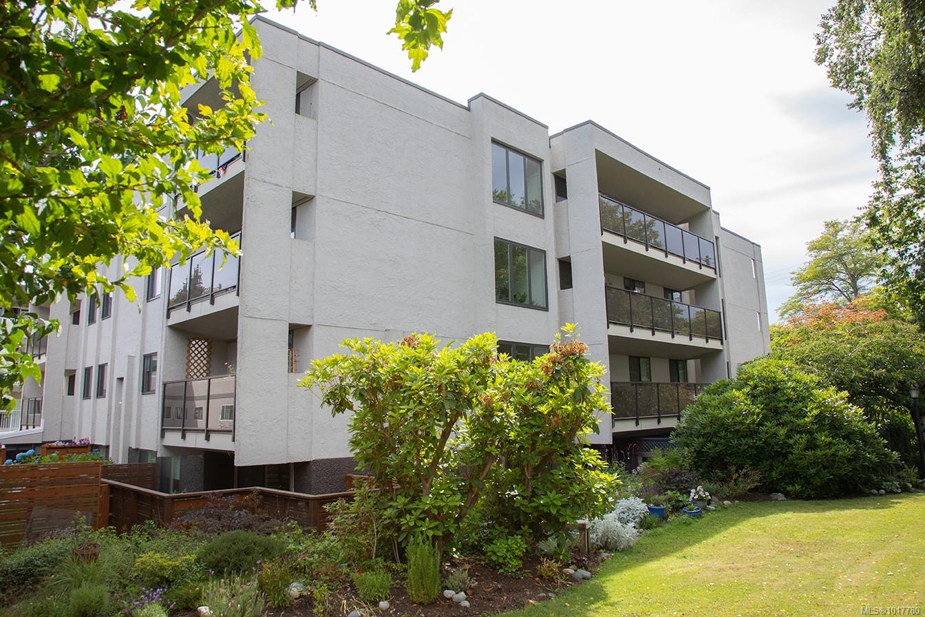 1151 Oscar St Apt 305, Victoria, BC V8V 2X5