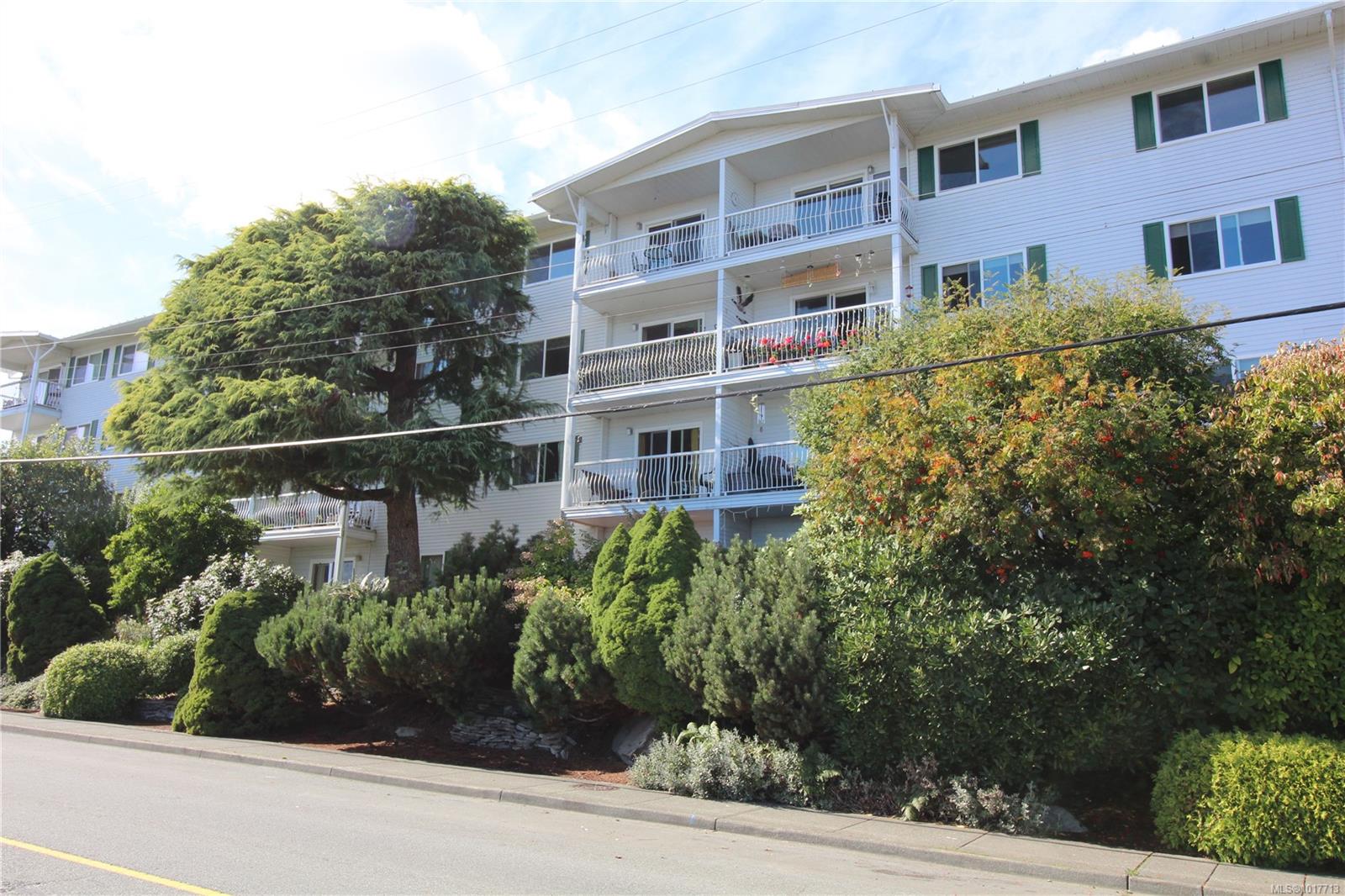 9942 Daniel St Apt 303, North Cowichan, BC V0R 1K1