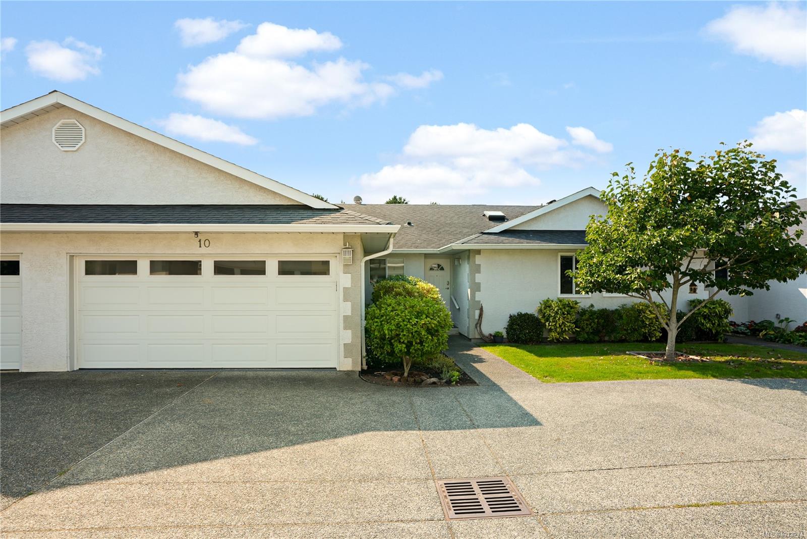 10055 Fifth St Apt 10, Sidney, BC V8L 2X8