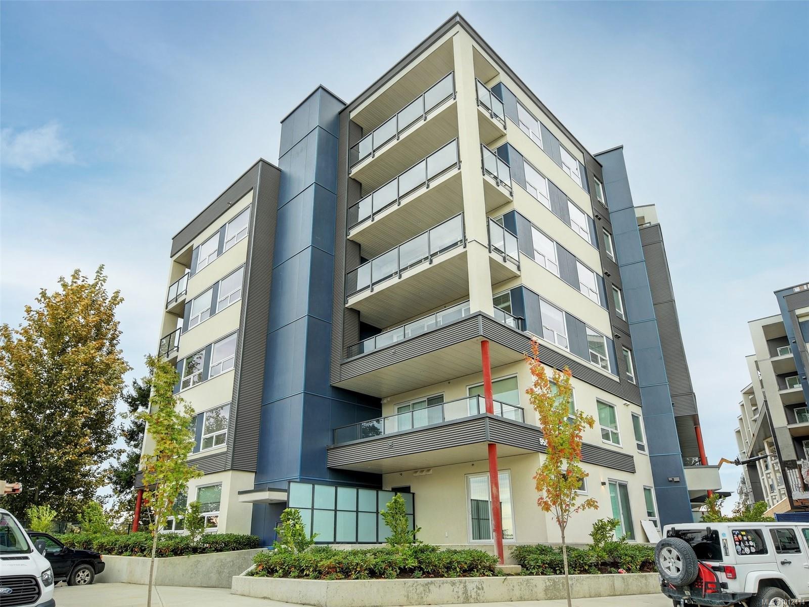958 Pharoah Mews Apt 406, Langford, BC V9B 7A1