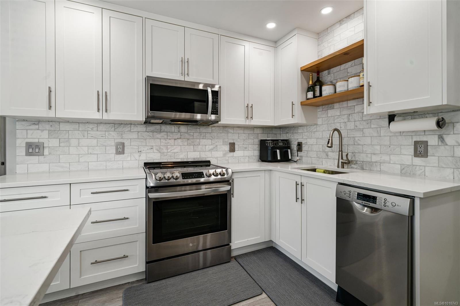 450 Obed Ave, Saanich, BC V9A 1K5