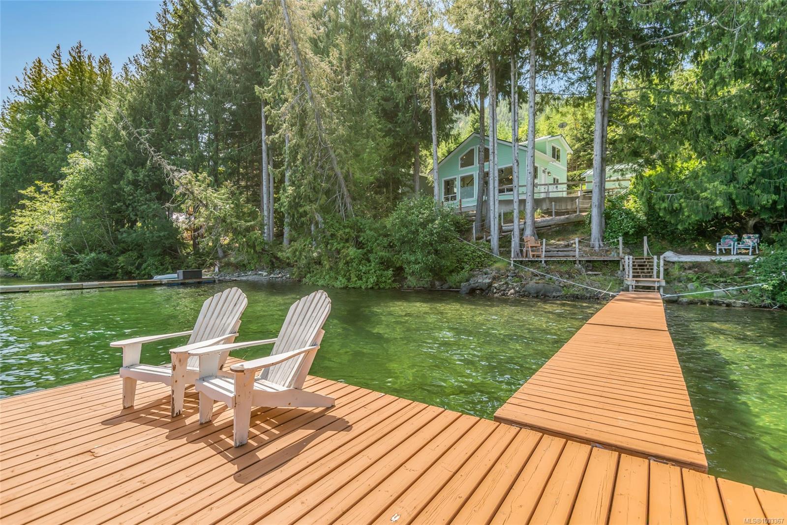 2270 S Lake Rd, Qualicum Beach, BC V9K 2L7