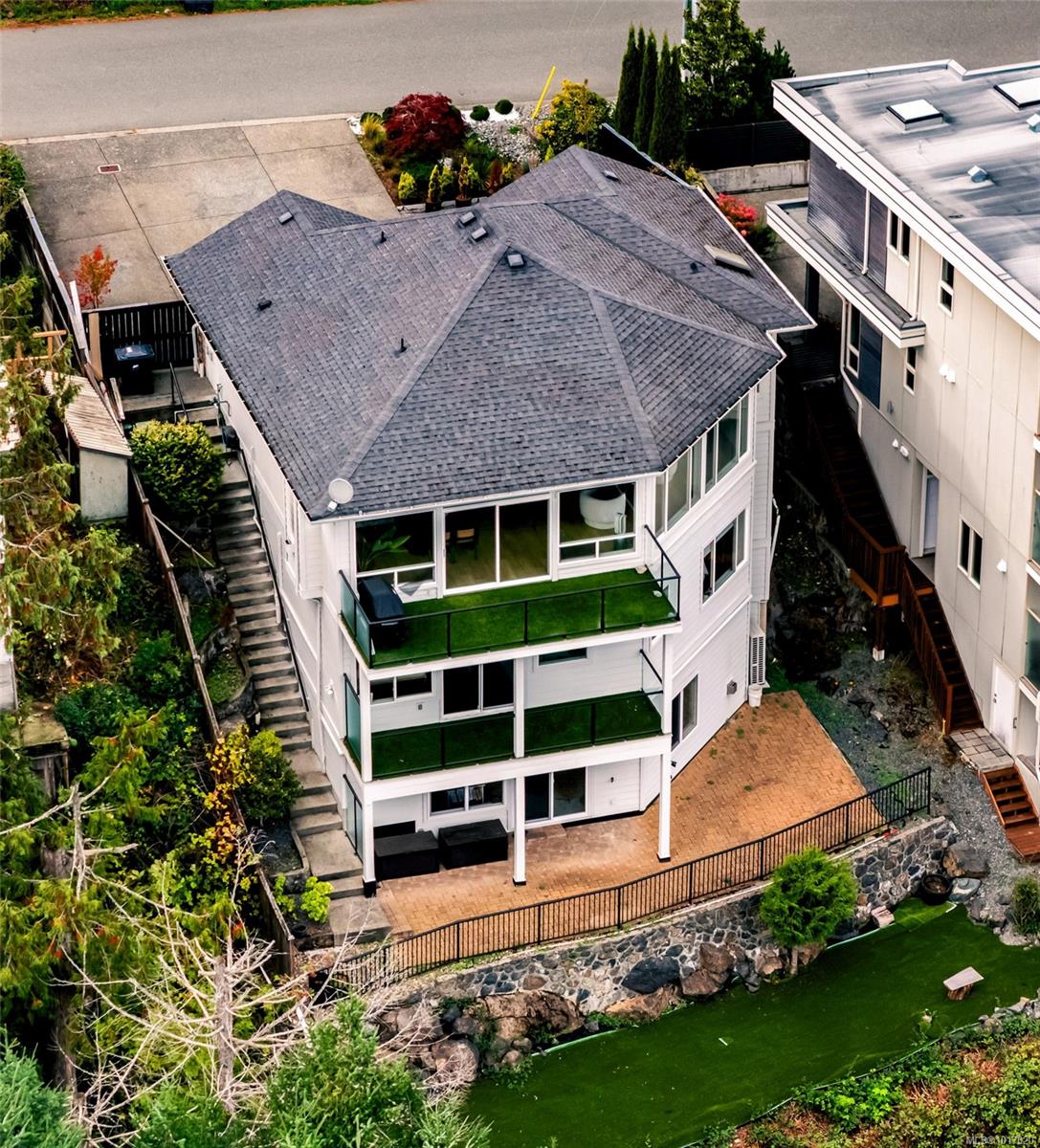 3346 Ravenwood Rd, Colwood, BC V9C 2X4