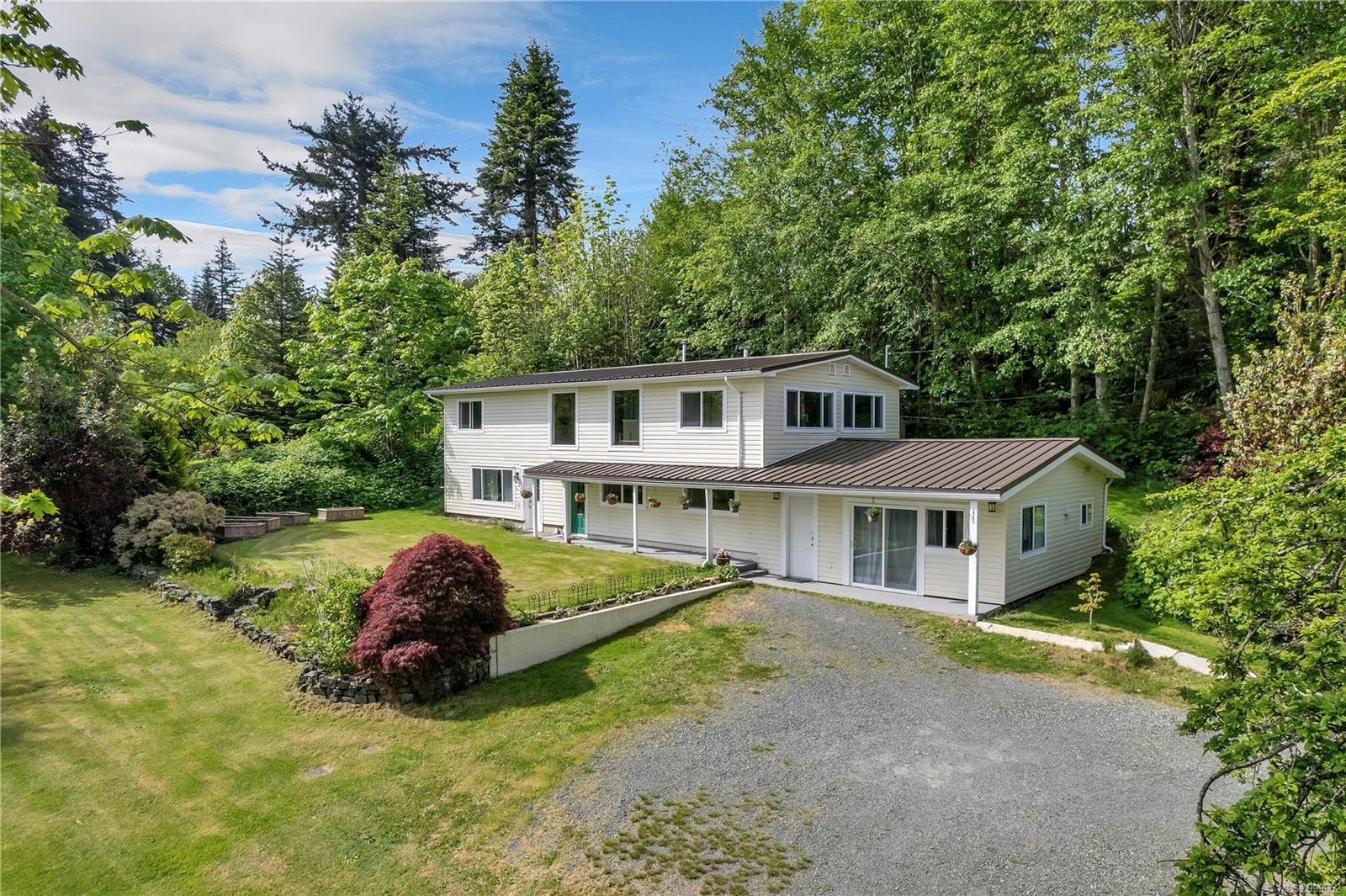 1175 Petersen Rd, Campbell River, BC V9W 3H8