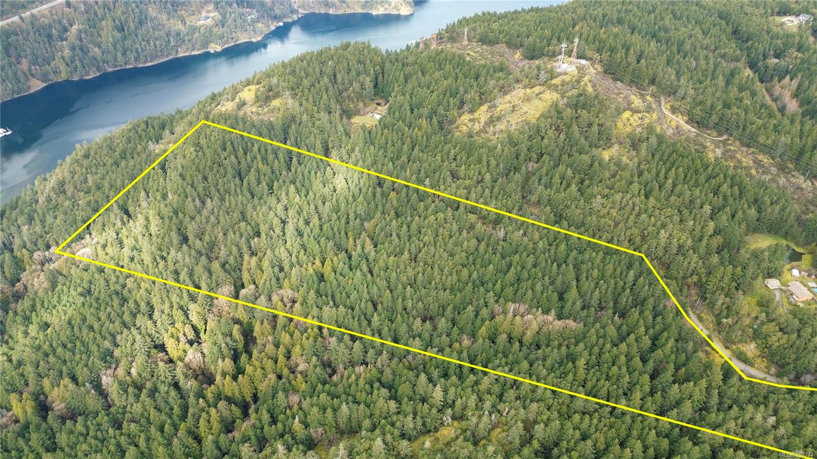 1026 Viart Rd, Highlands, BC V9B 6E5