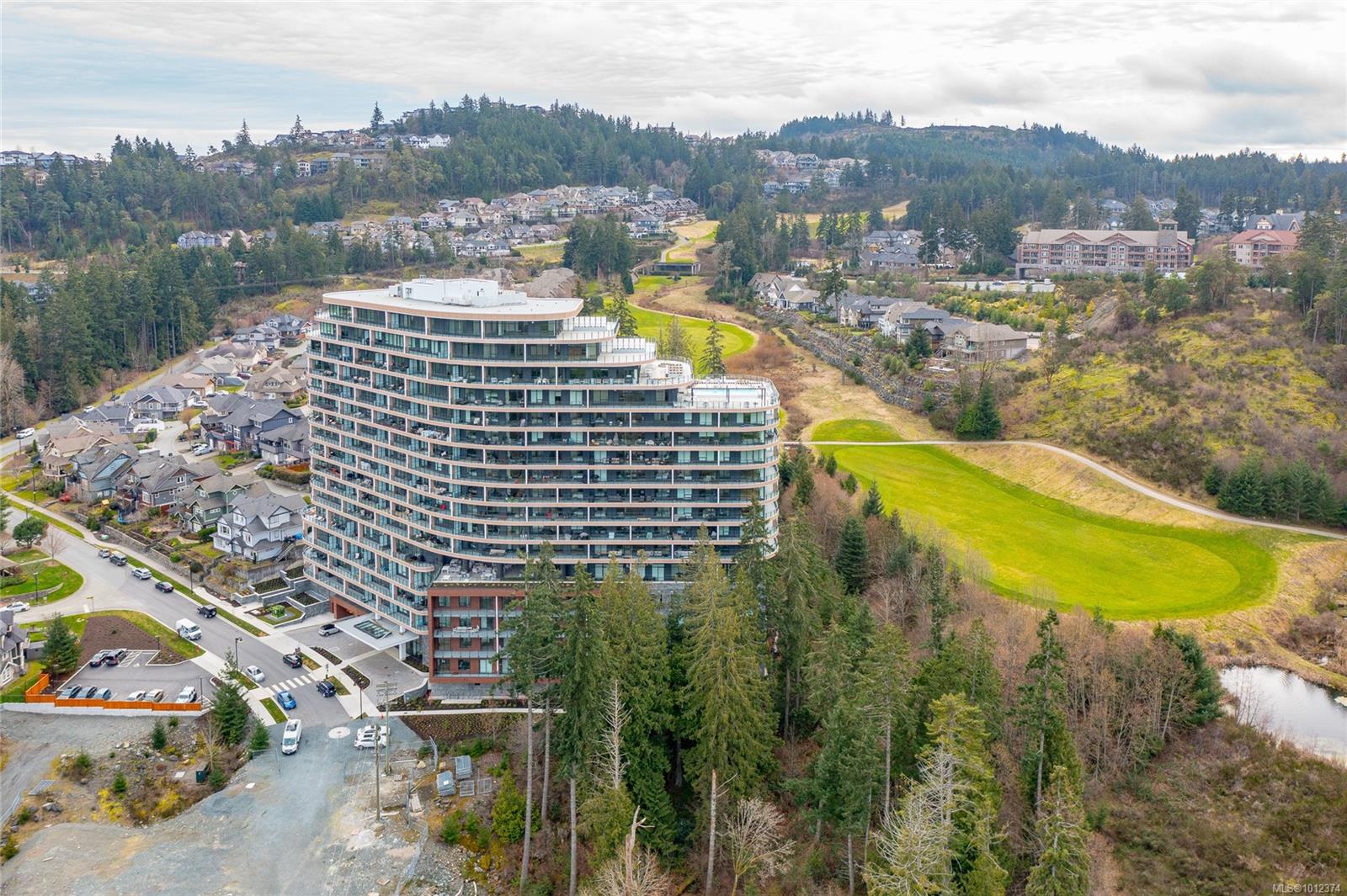 2000 Hannington Rd Apt 915, Langford, BC V9B 6R6