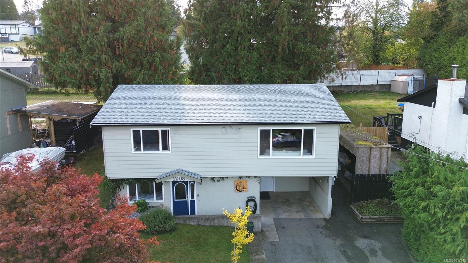 1208 Cloke Rd, Ladysmith, BC V9G 1P8