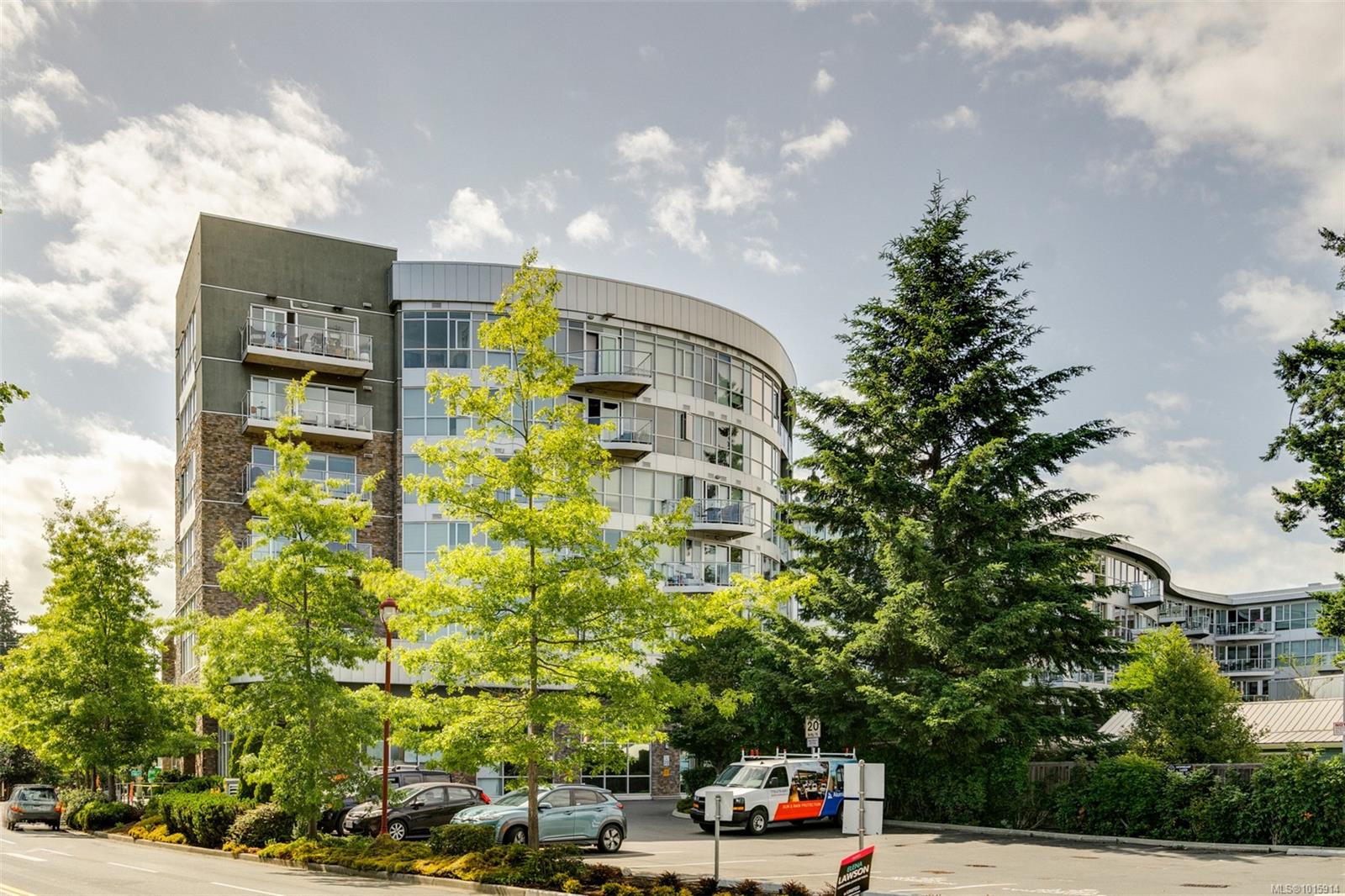 2745 Veterans Memorial Pkwy Apt 418, Langford, BC V9B 0H4