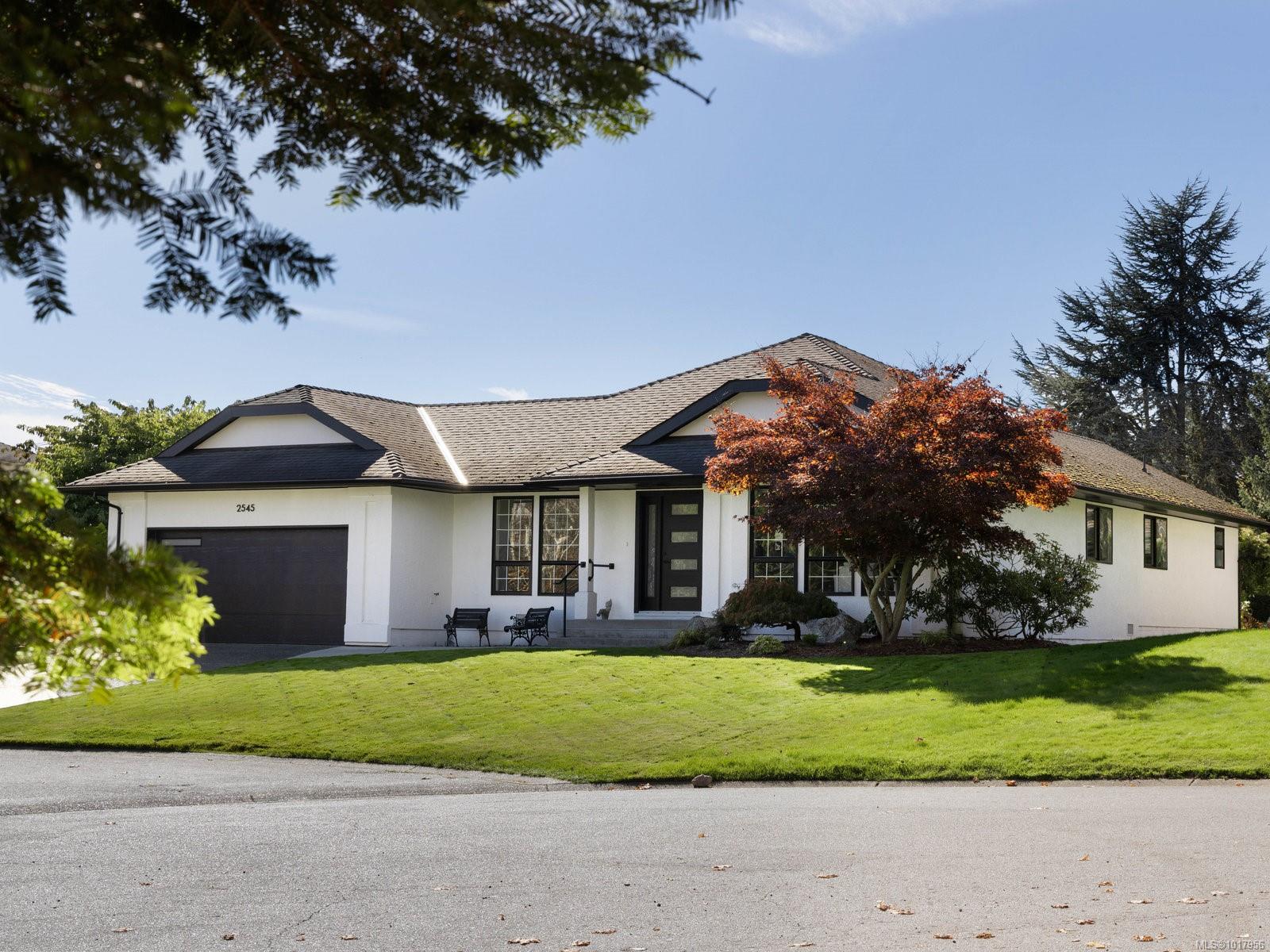 2545 Newman Rd, Central Saanich, BC V8M 1V1