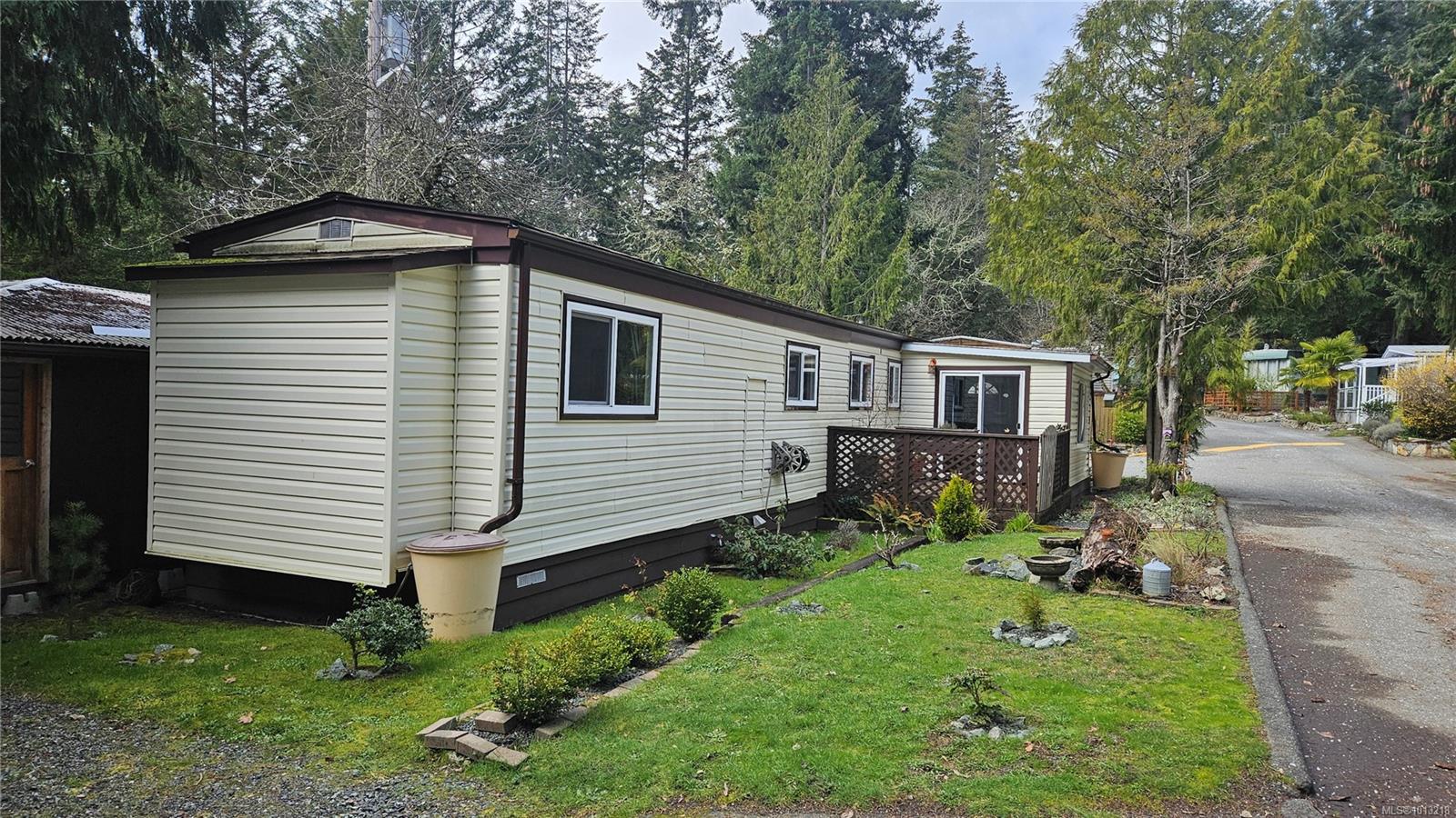 2500 Florence Lake Rd Apt 29, Langford, BC V9C 3T1