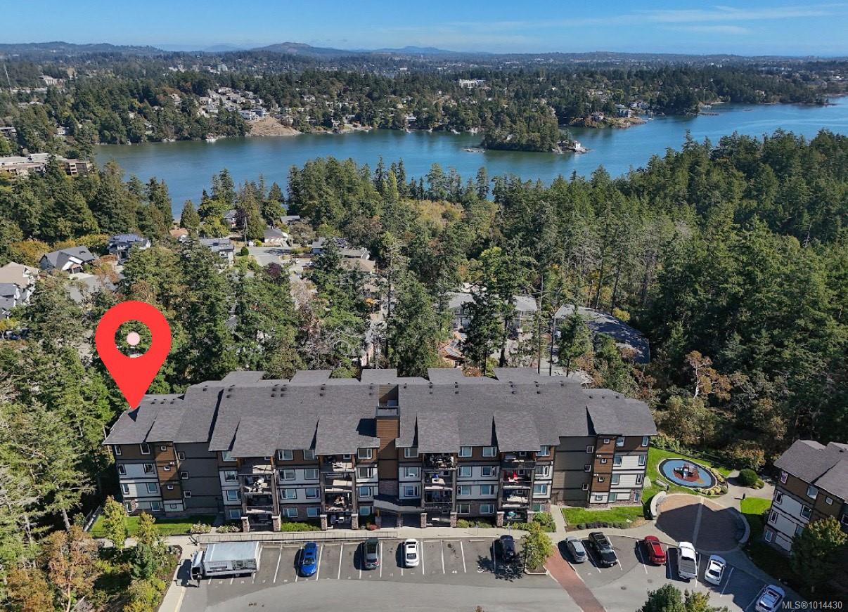 290 Wilfert Rd Apt 403, Victoria, BC V9C 1A3