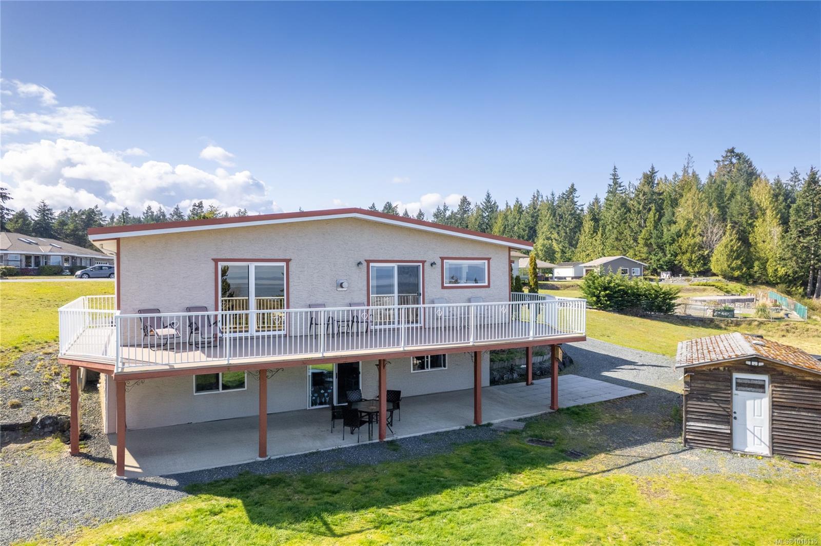 3021 Raymur Pl, Qualicum Beach, BC V9K 2N9