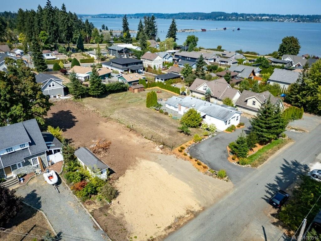 Warren Avenue, Royston, BC V0R 2V0