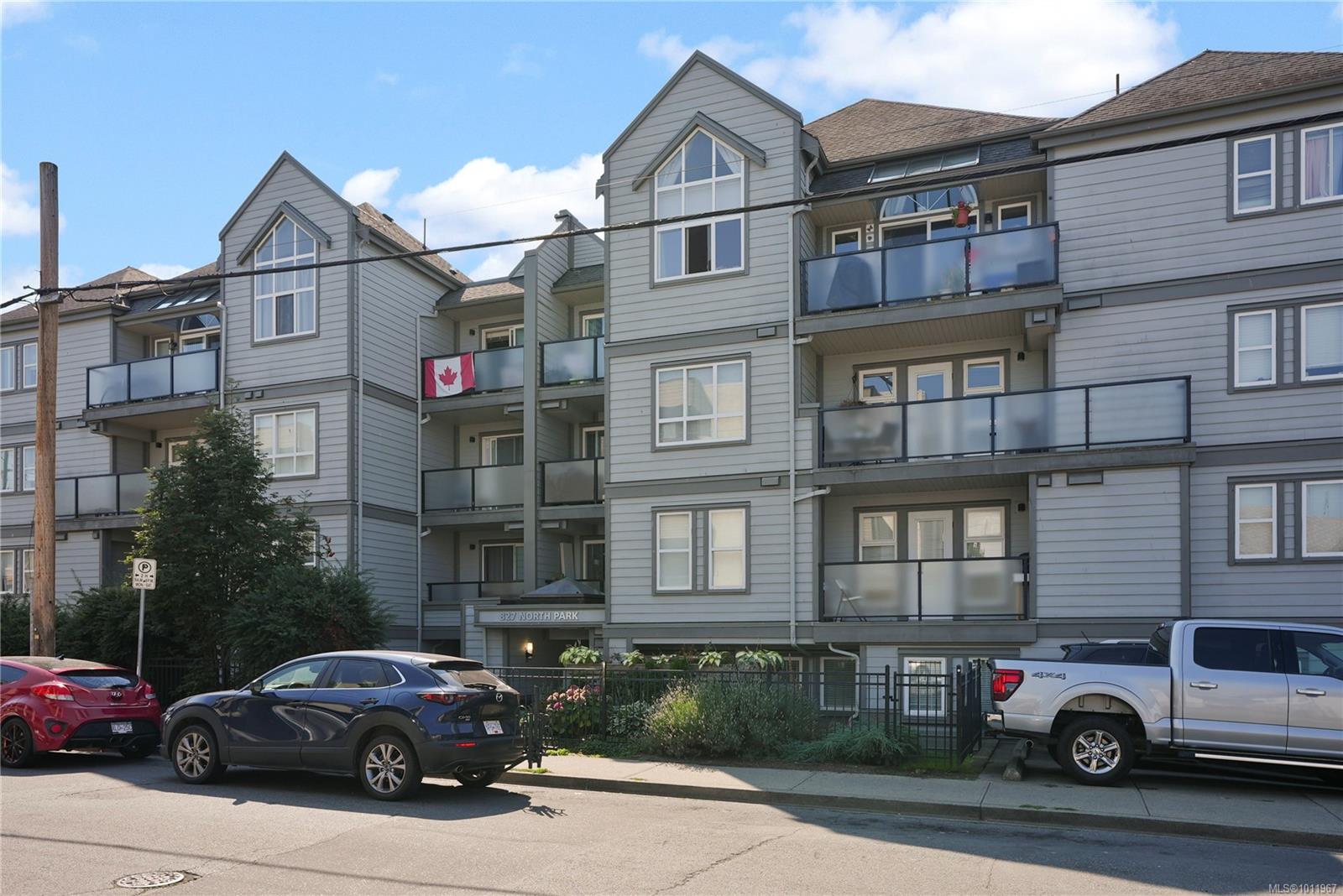 827 N Park St Apt 407, Victoria, BC V8W 1S9