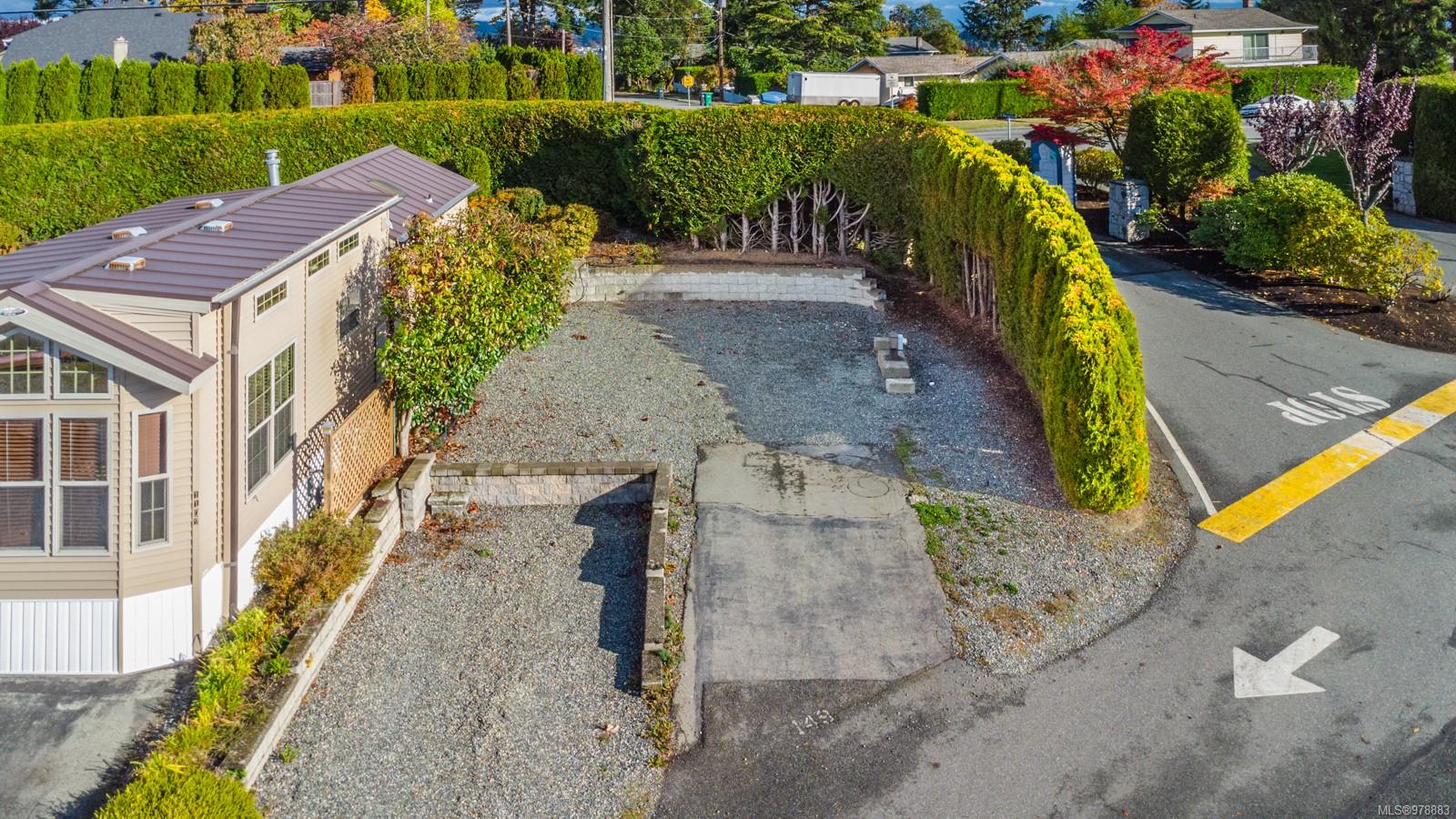 1100 Woss Lake Dr, Nanaimo, BC V9R 6S8