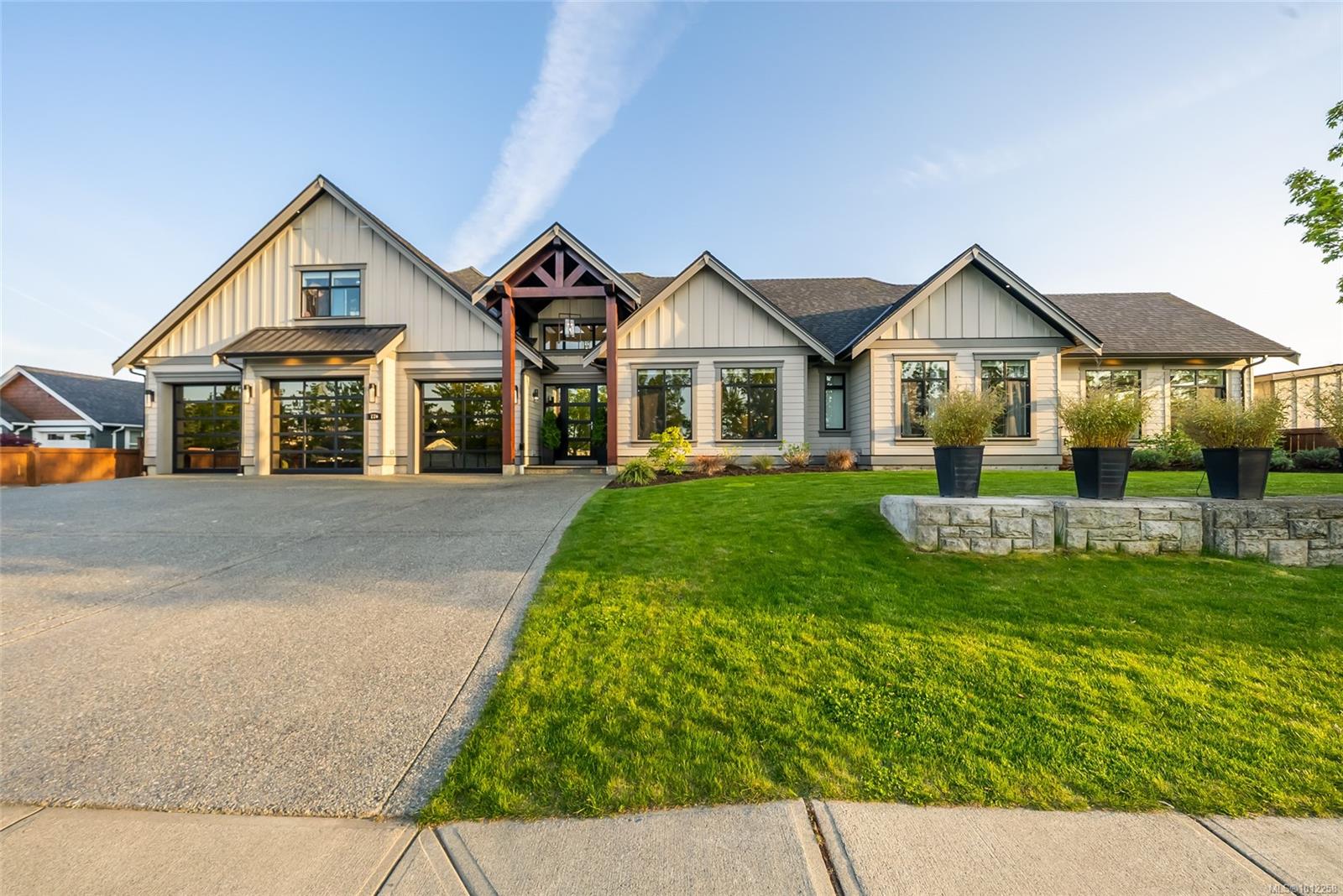 776 Hirst Ave, Parksville, BC V9P 2L5