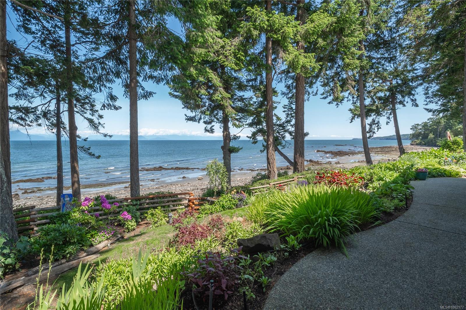 1664 Queequeg Trnabt, Gabriola Island, BC V0R 1X5
