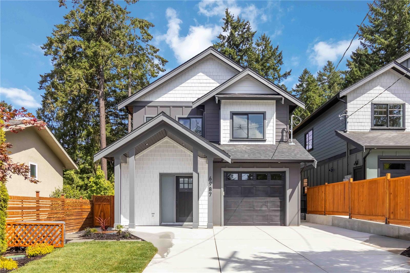 6987 Hagan Rd, Central Saanich, BC V8M 1B3