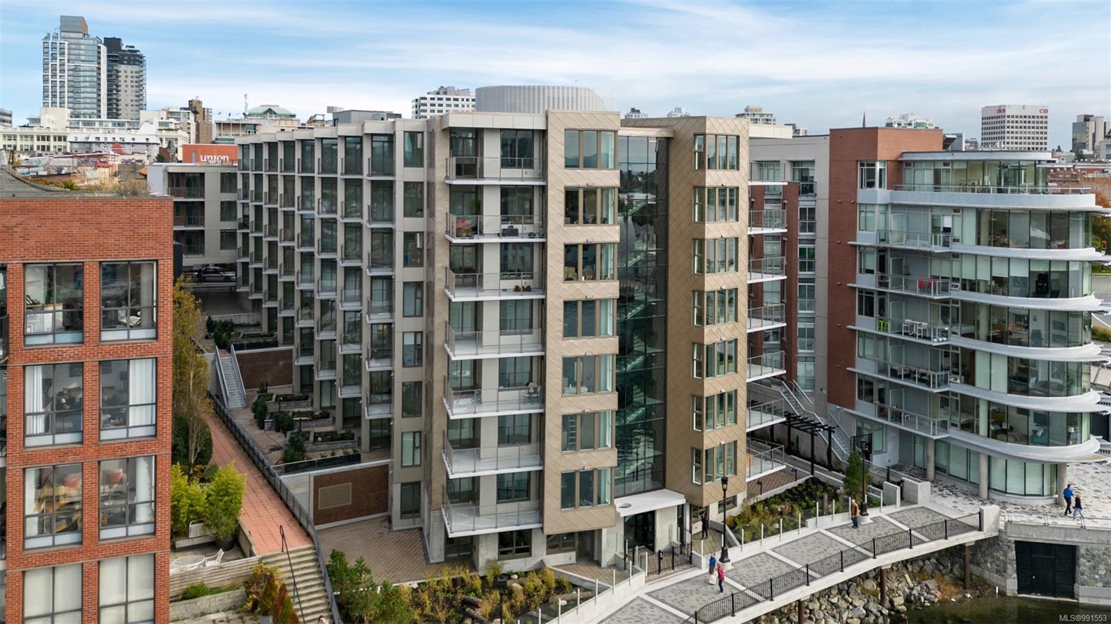 1628 Store St Apt 906, Victoria, BC V8W 0H1