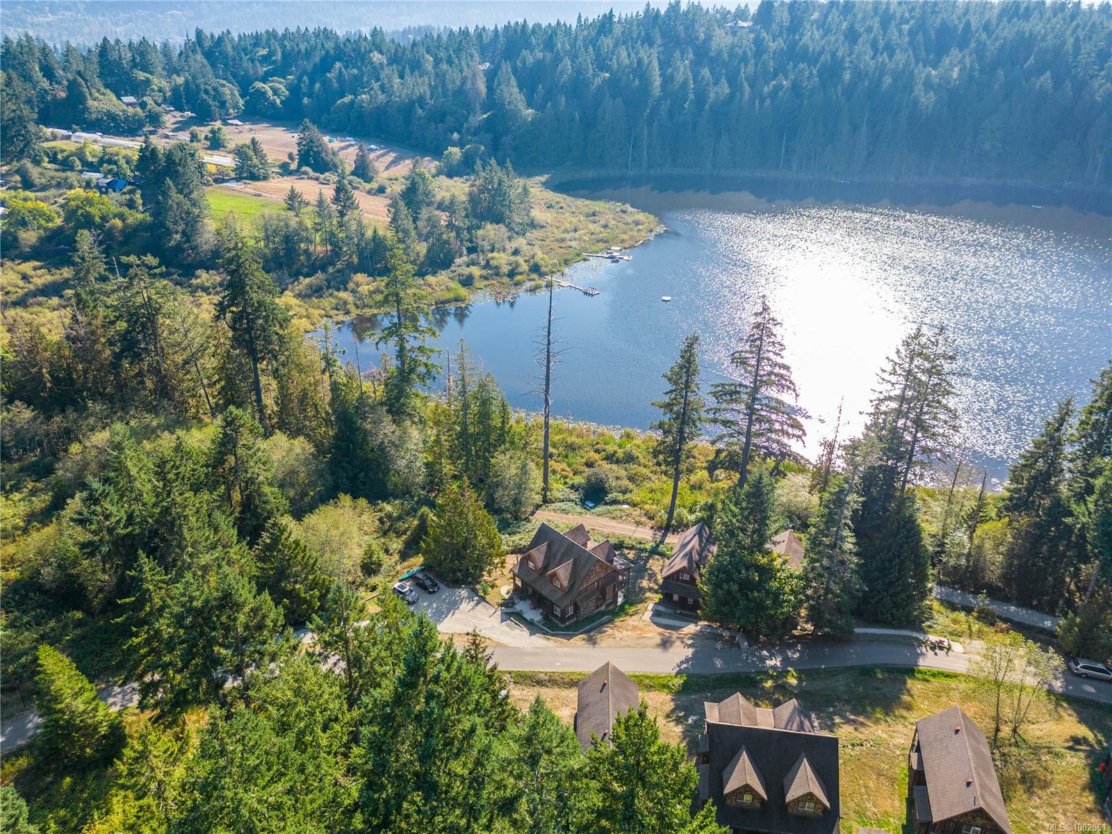 315 Robinson Rd Apt 33, Salt Spring, BC V8K 1P7