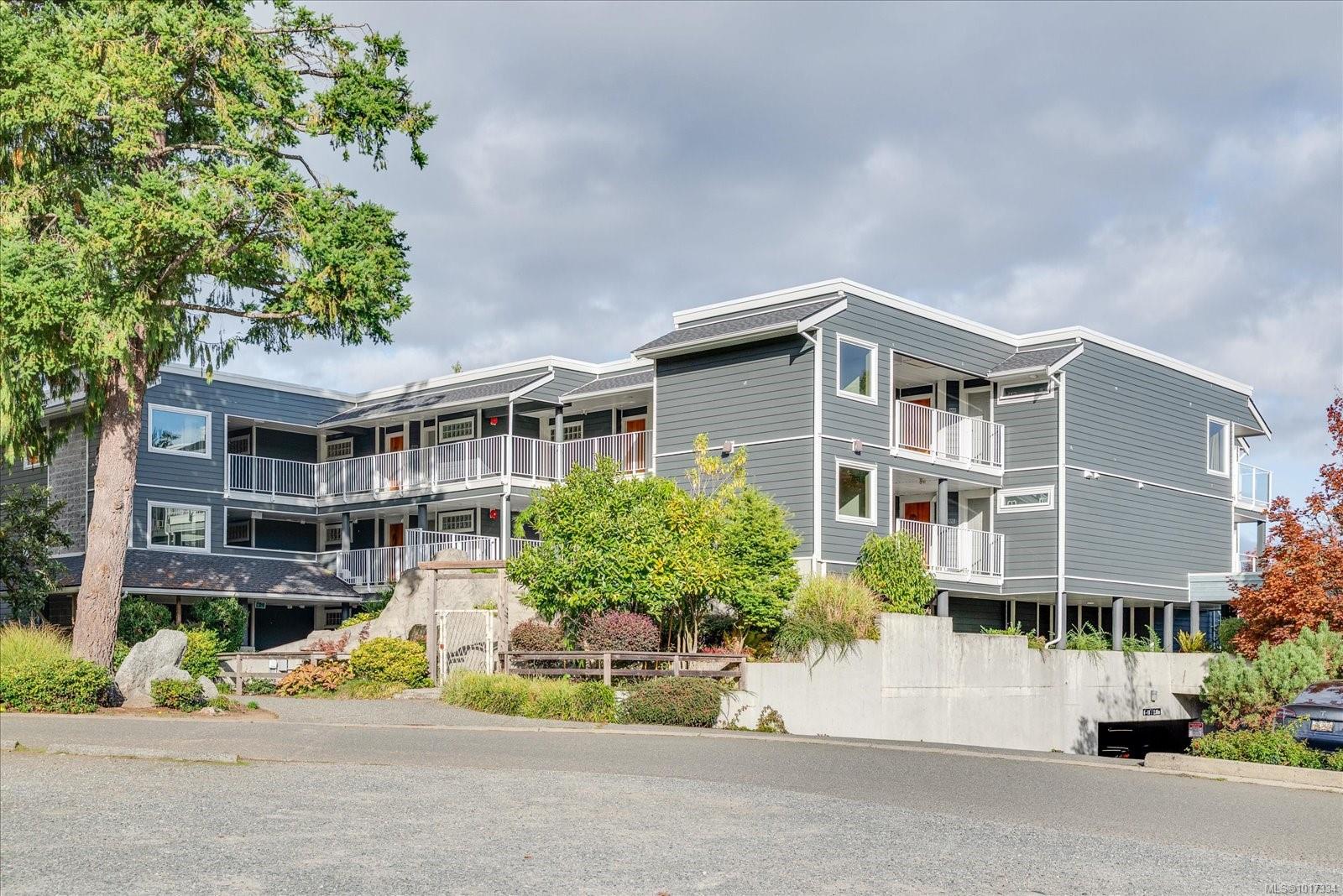 1600 Stroulger Rd Apt 737, Nanoose Bay, BC V9P 9B7