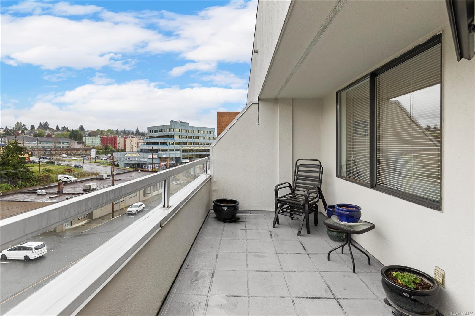 30 Cavan St Apt 412, Nanaimo, BC V9R 6K3